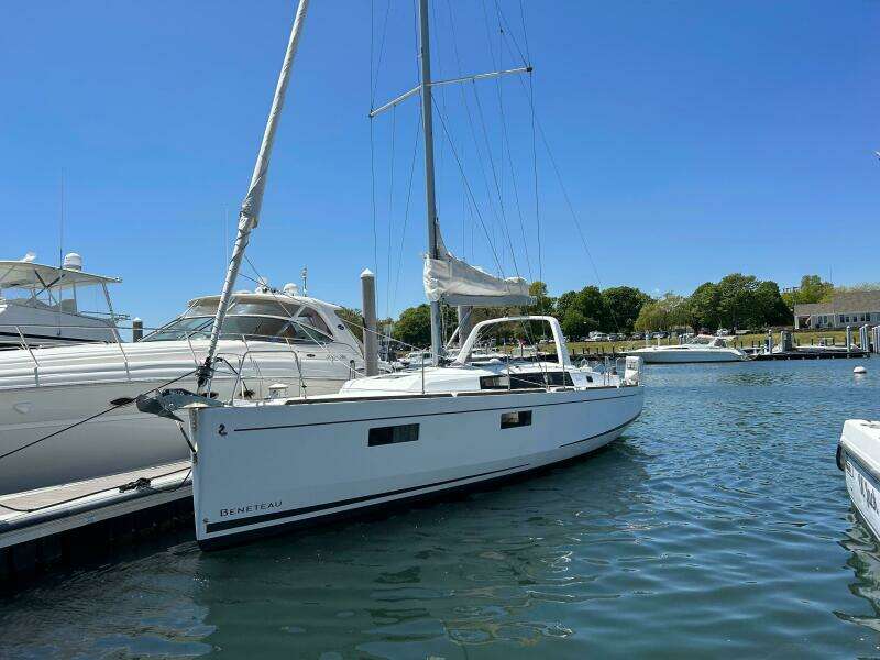 Beneteau Oceanis 38.1