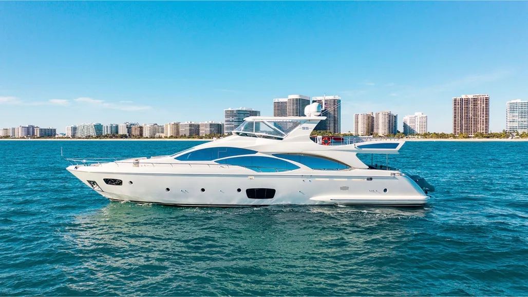 Azimut 95 photo