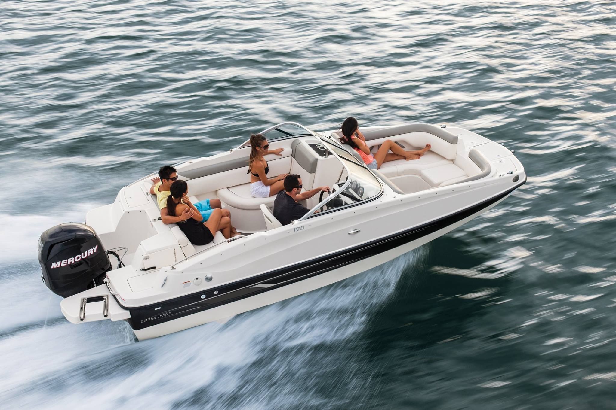 Bayliner 190 Deck Boat Interior