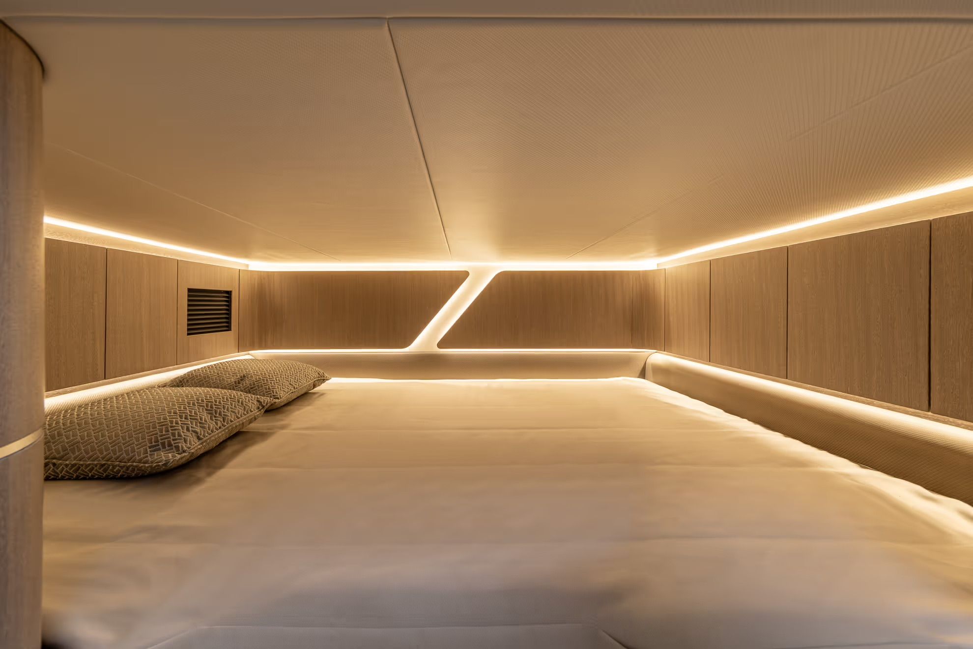 Galeon Yachts 335 GTO Interior