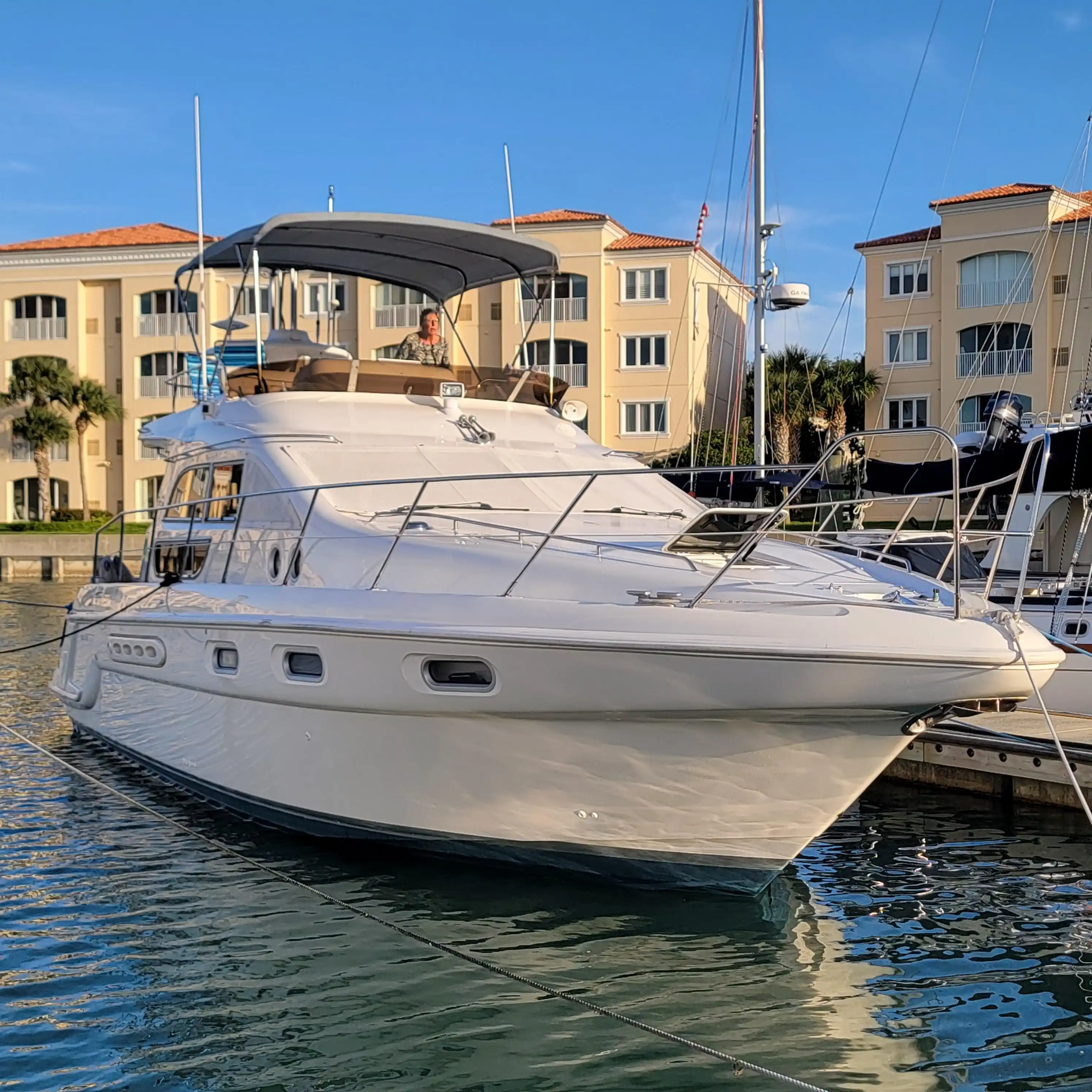 SEALINE 420 Statesman Exterior