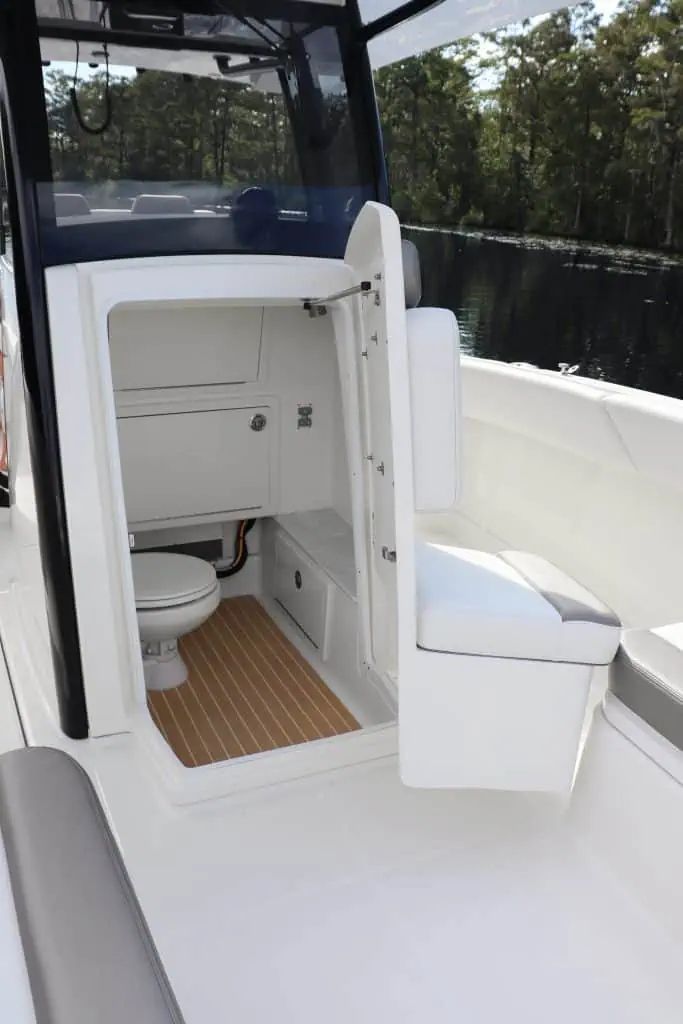 Interieur van de World Cat 280CC-X