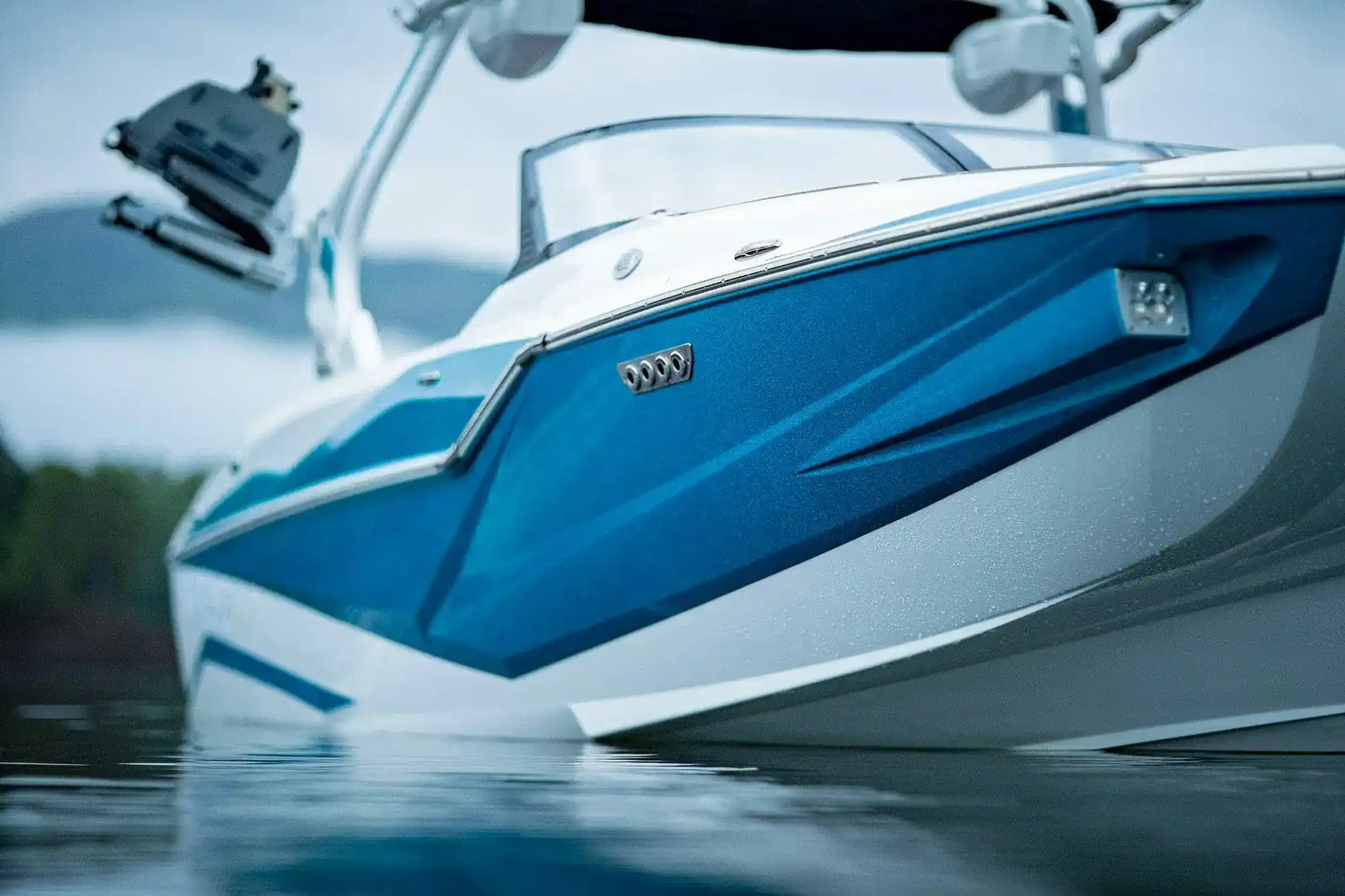 Supreme ZS232 Interior