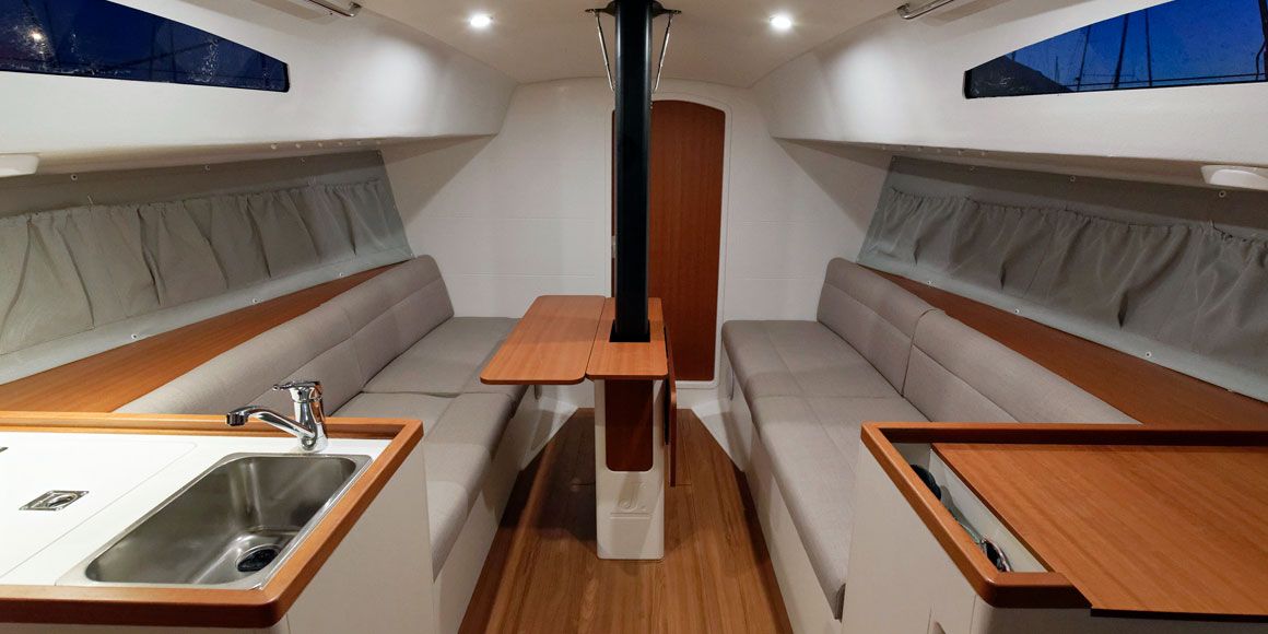 J Boats J/99 Interior