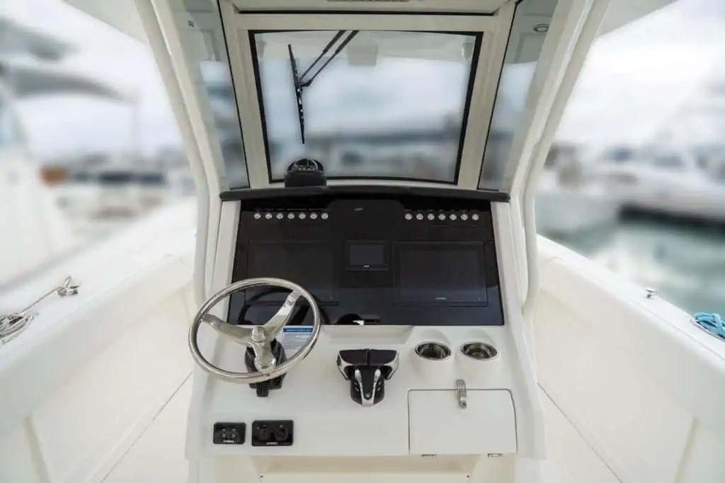 Interieur van de World Cat 280CC-X