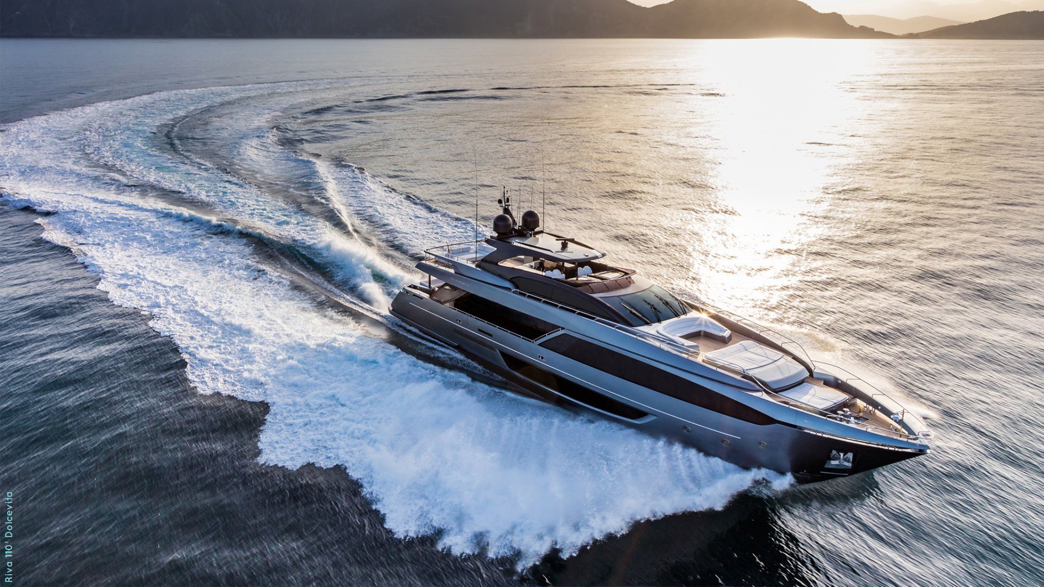 Riva 110' Dolcevita Exterior