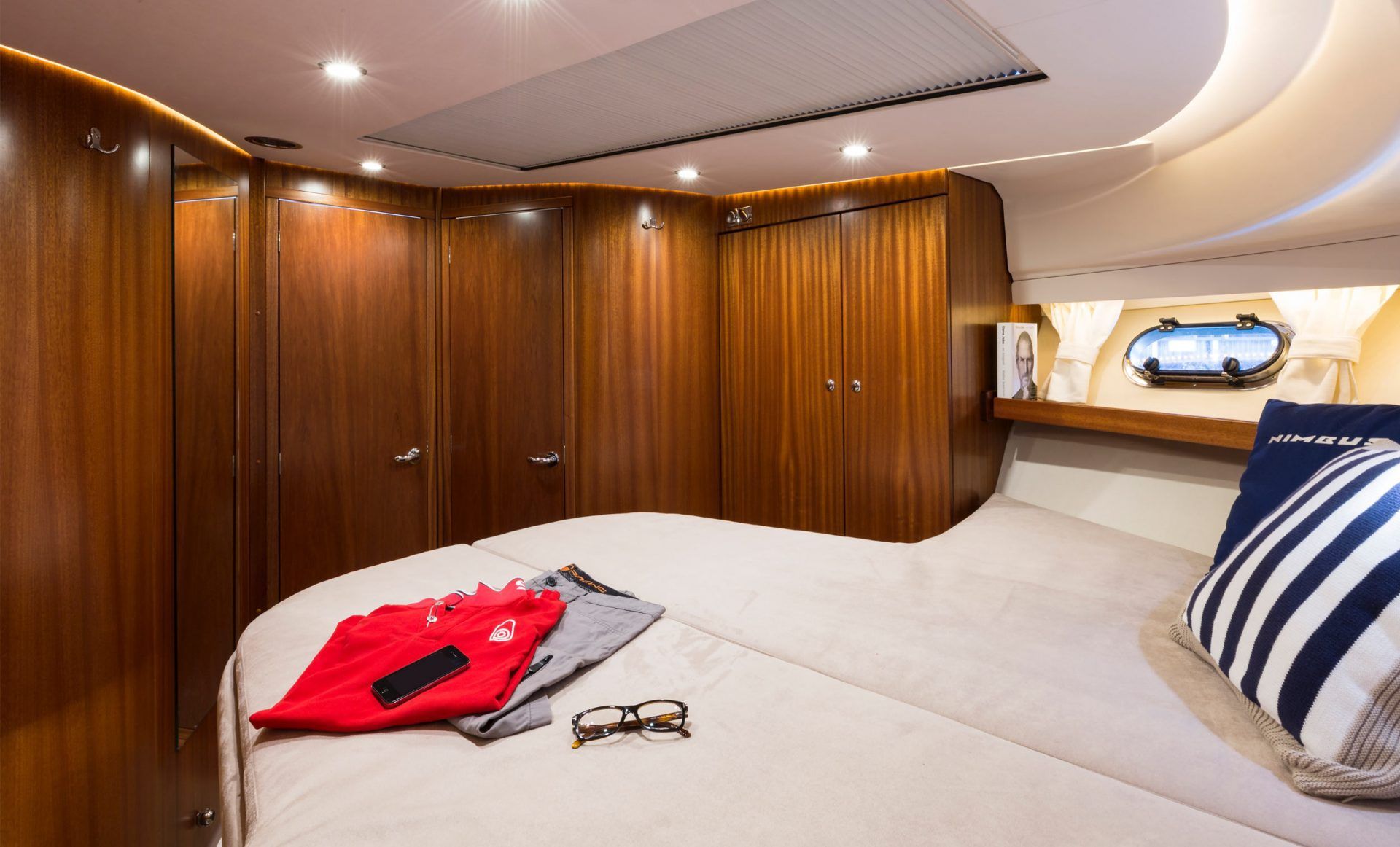 Nimbus Boats 405 Coupe Interior