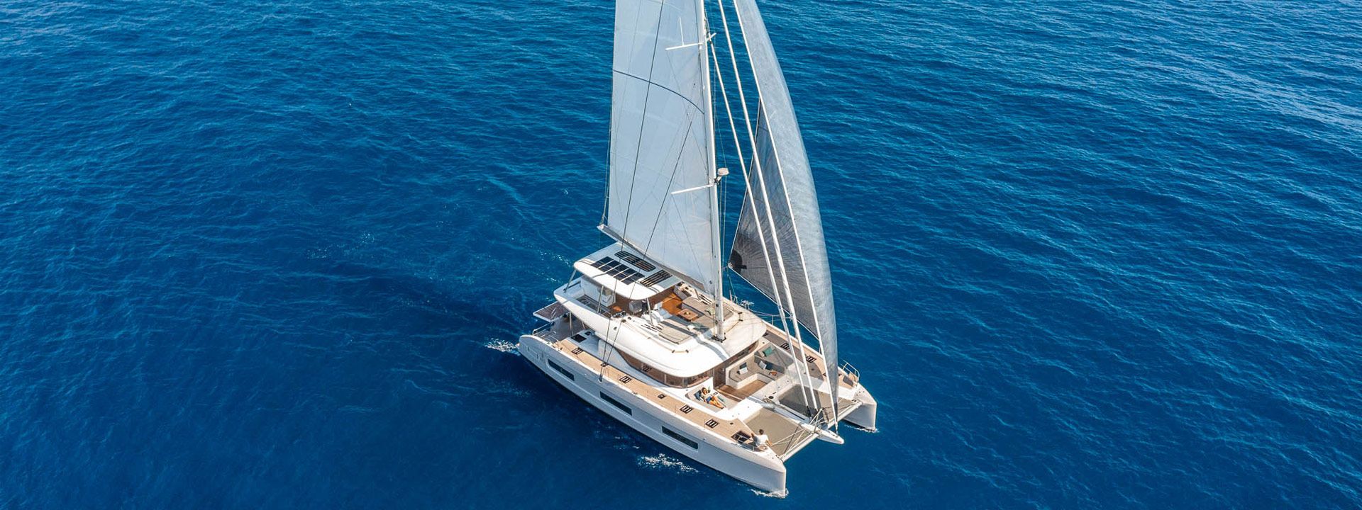 Lagoon 60 Exterior