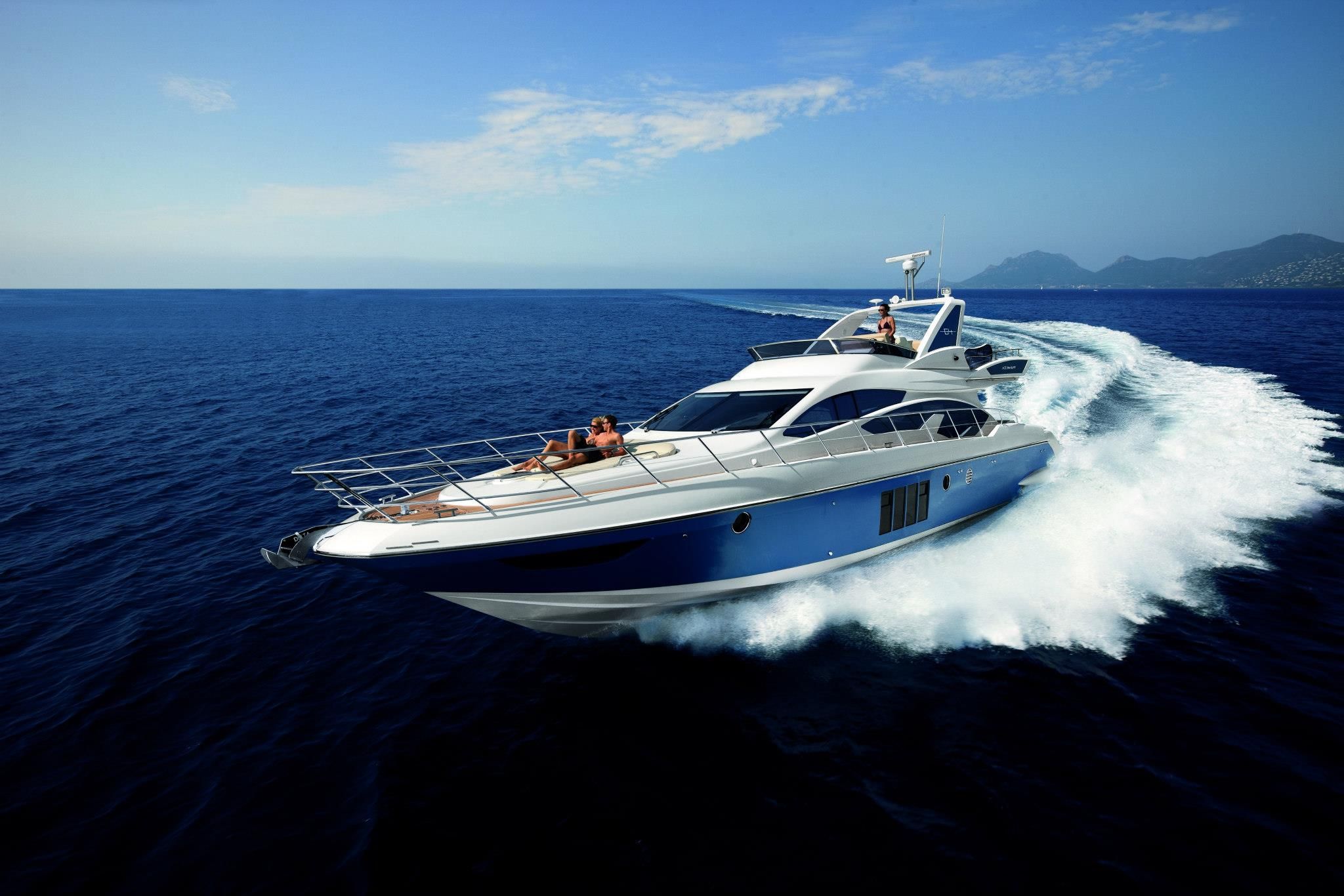 Azimut 64 FLY
