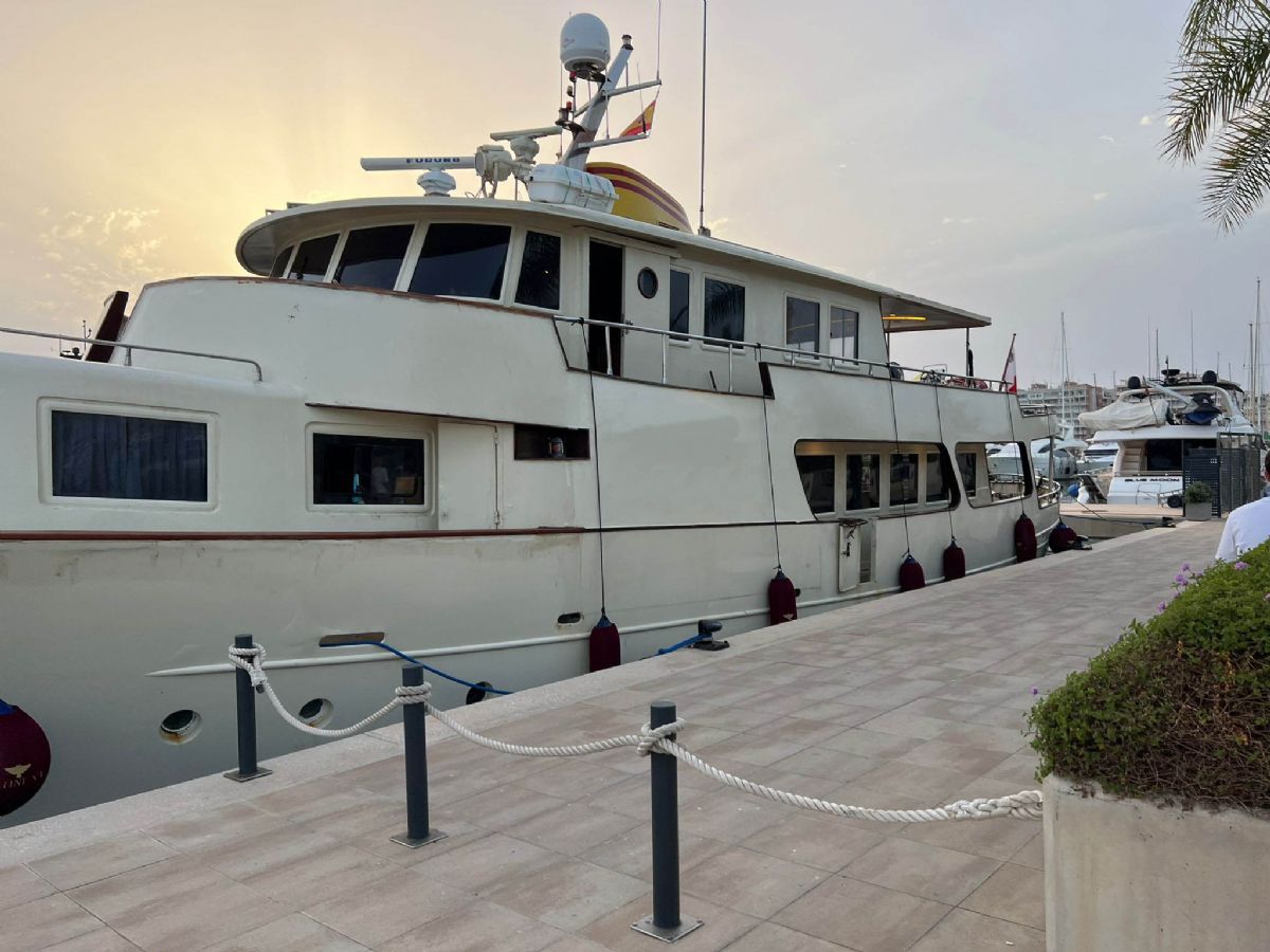 Clelands Shipbuilding Custom TSDY Exterior