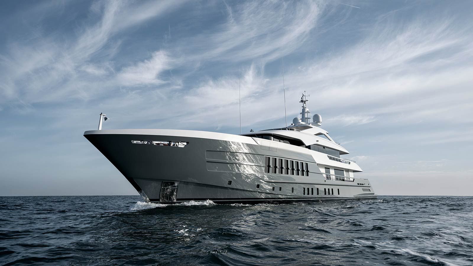 Exterieur van de Heesen Yachts MY Reliance