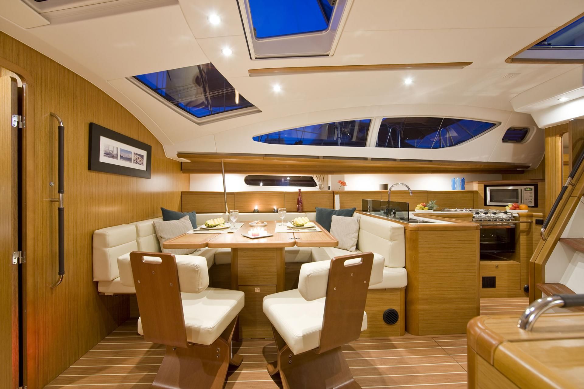 Jeanneau Sun Odyssey 50 DS Interior