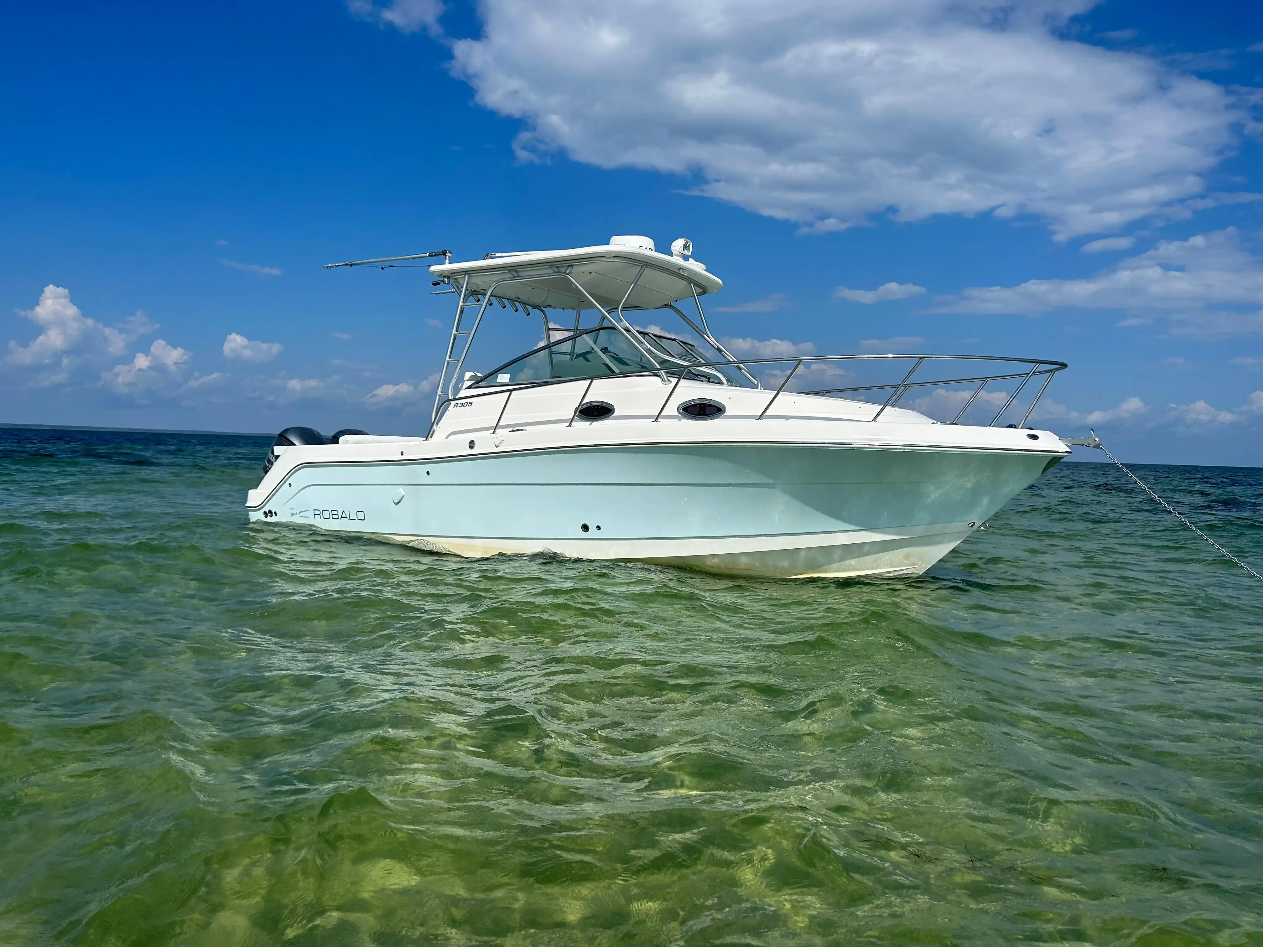 Robalo R305