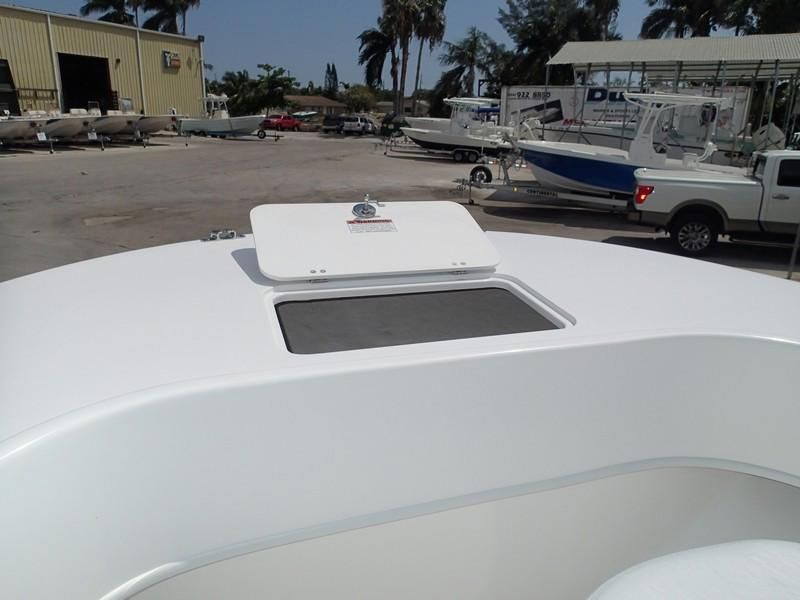 Intérieur du Dusky 252 XFT