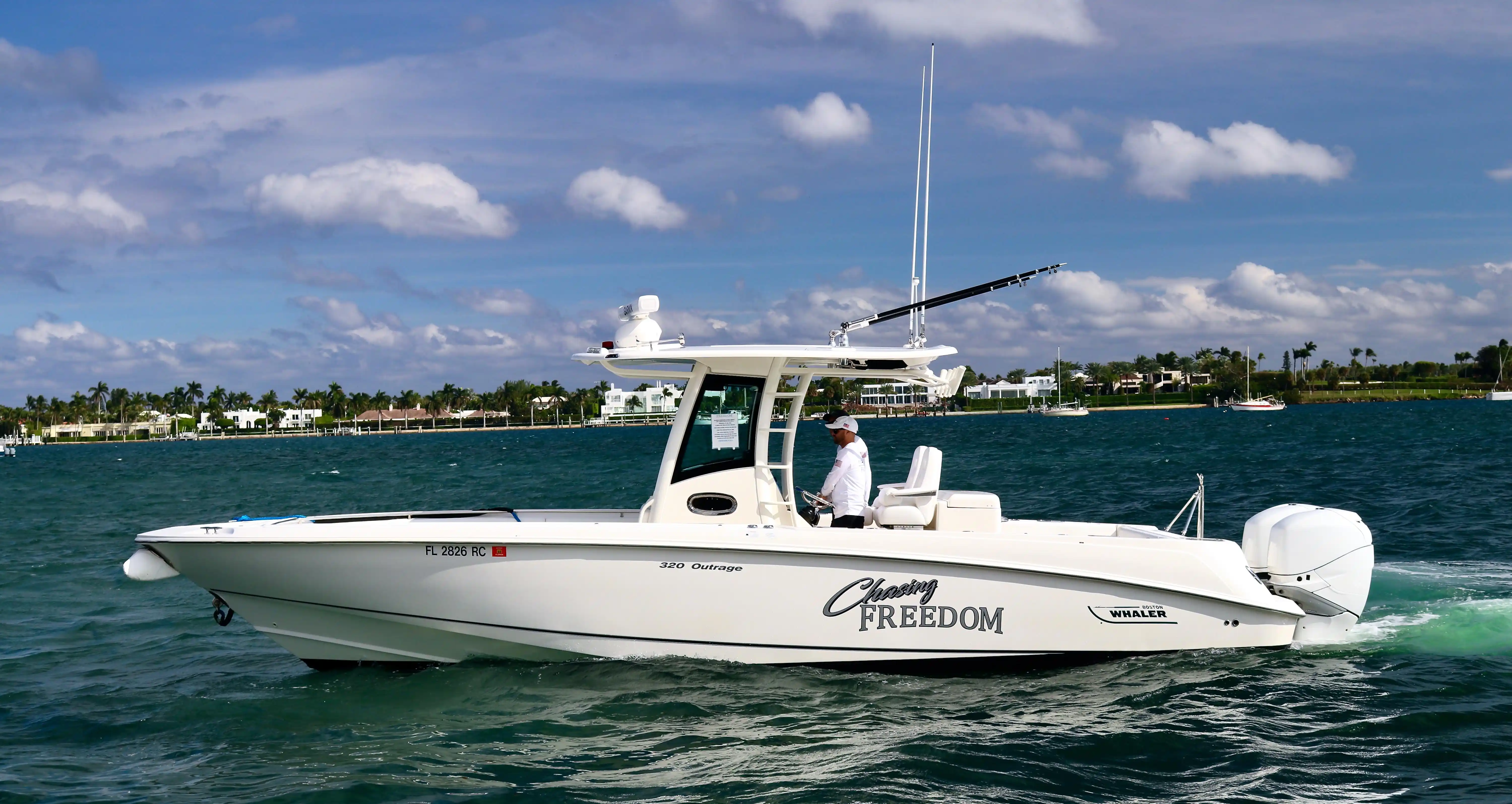 Boston Whaler 320 Outrage photo