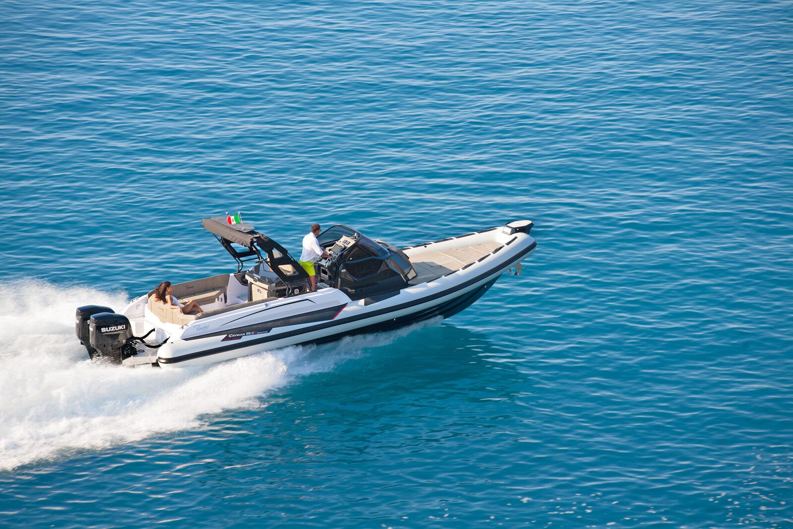 Ranieri International Cayman 35 Executive