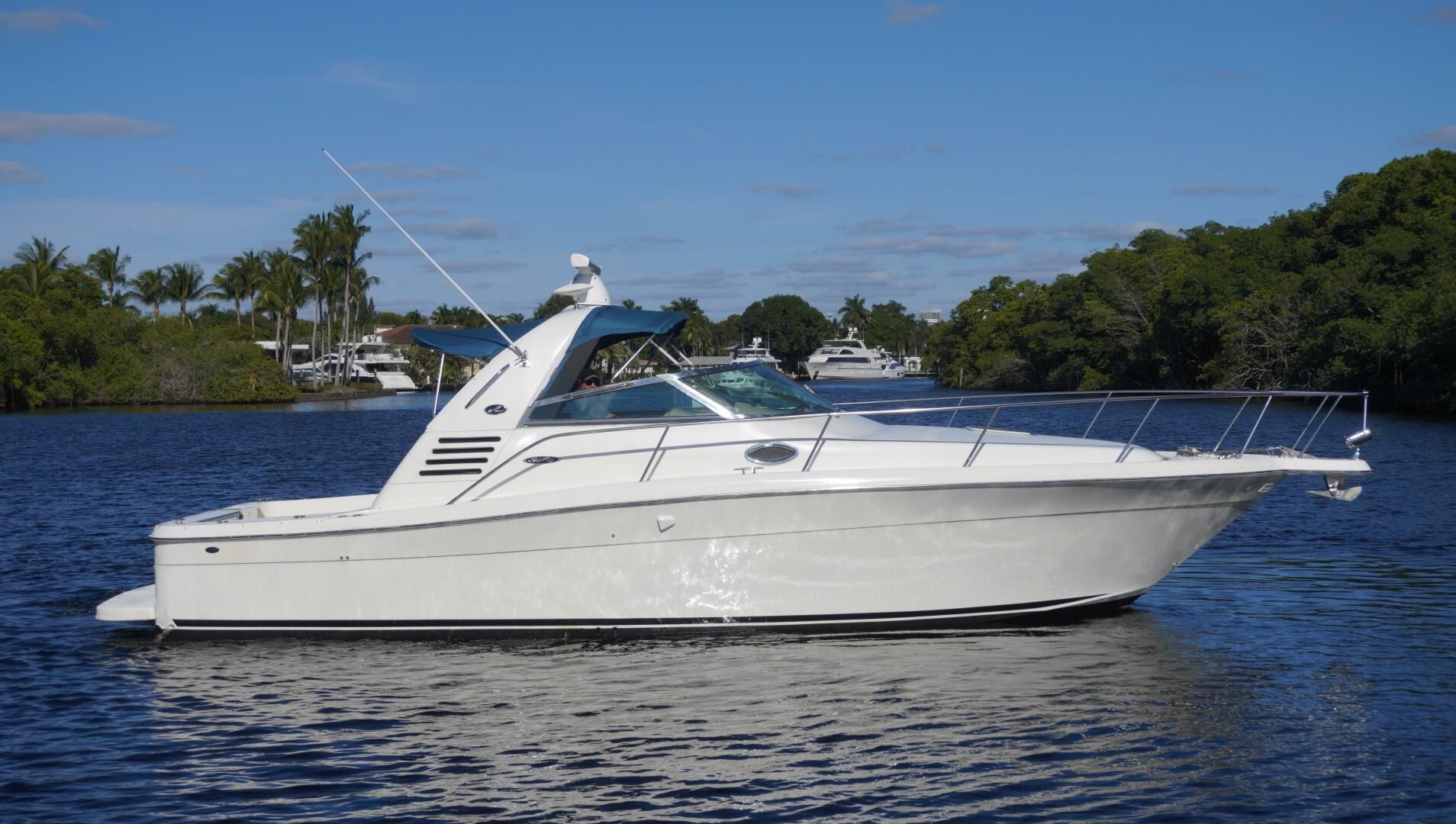 Sea Ray 340 Amberjack