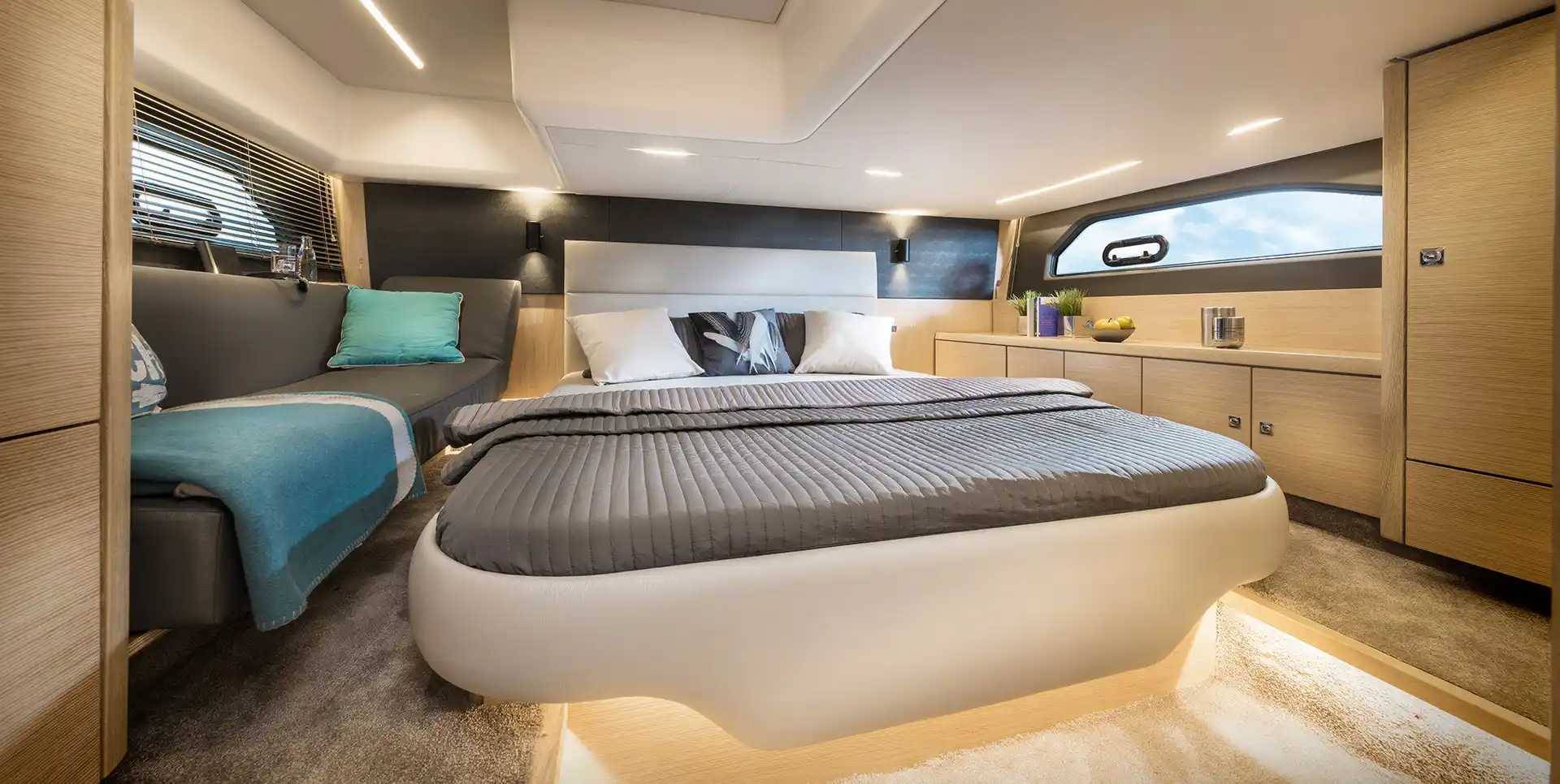Bavaria Yachts R40 Interior