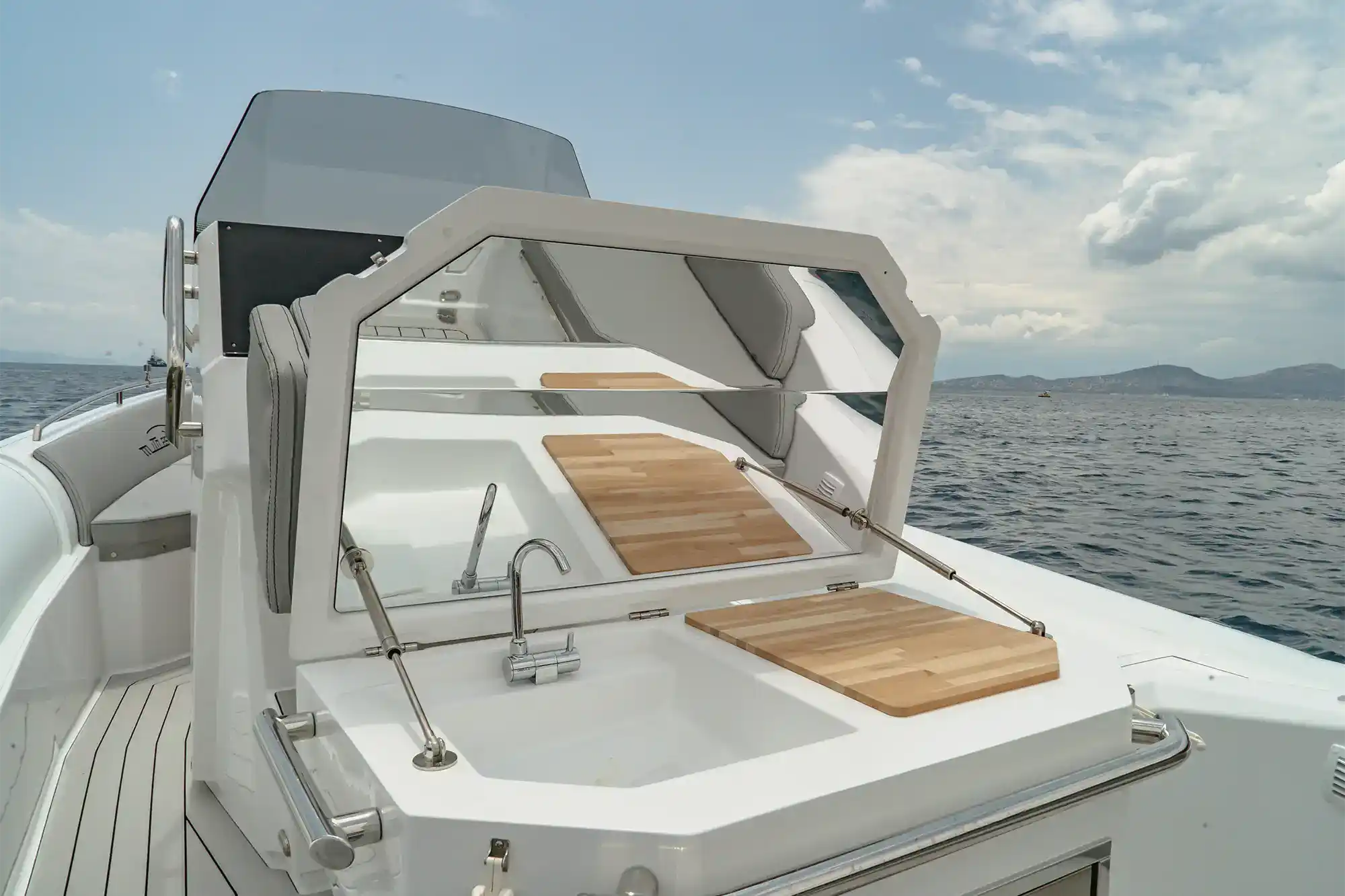 MV Marine Mito 29 Interior