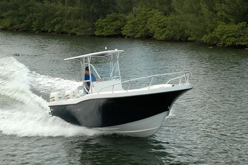 Extérieur du Dusky 252 Fisherman's Cuddy