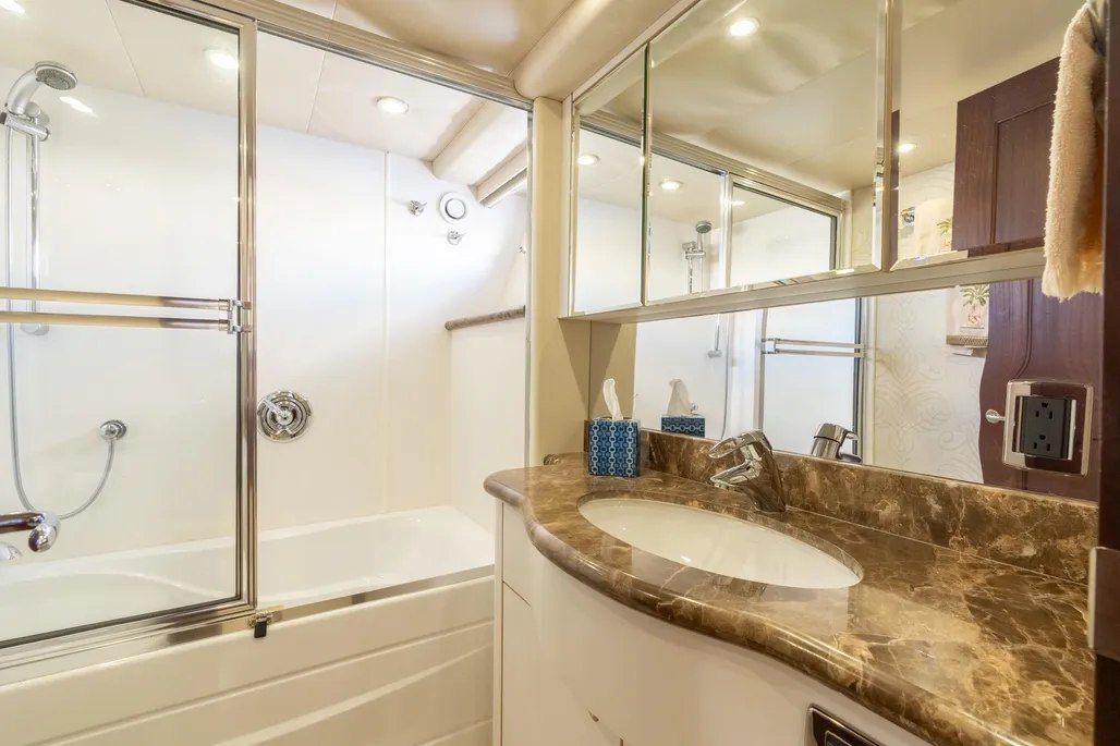 Pacific Mariner 65 Interior