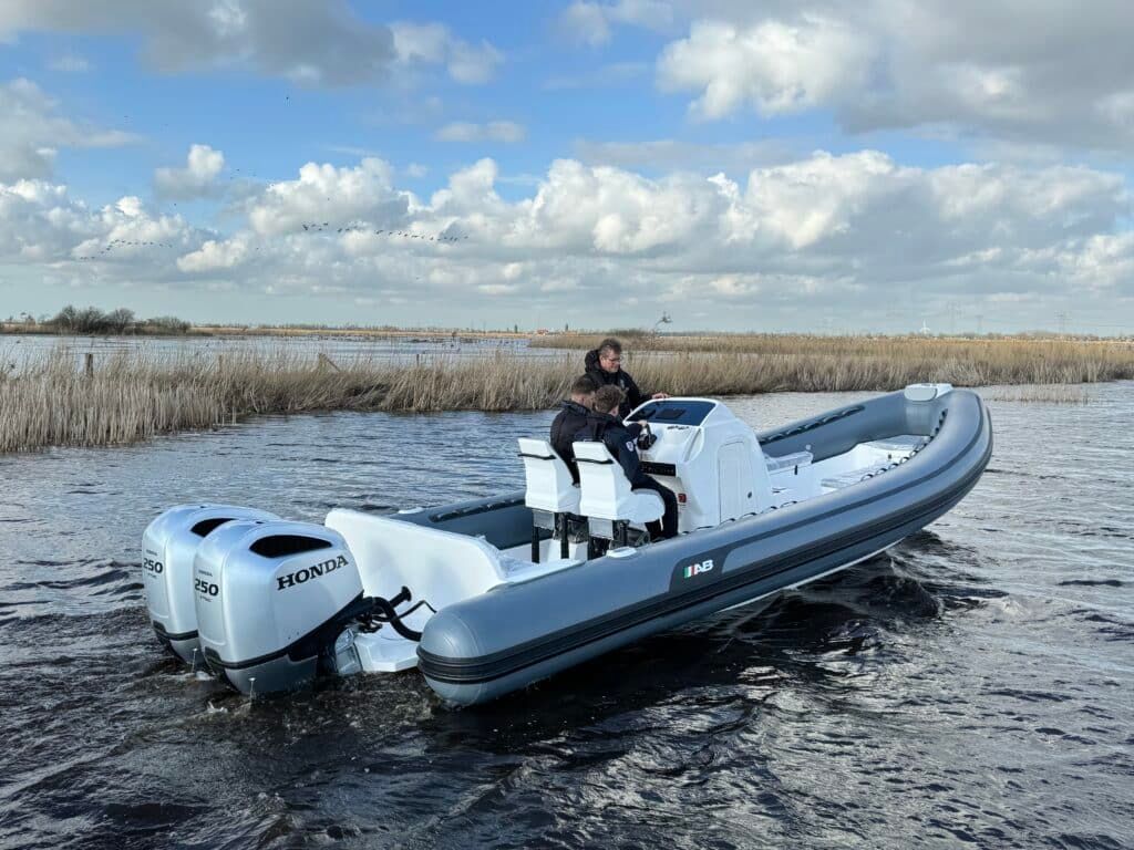 AB Inflatables Oceanus 28 VST