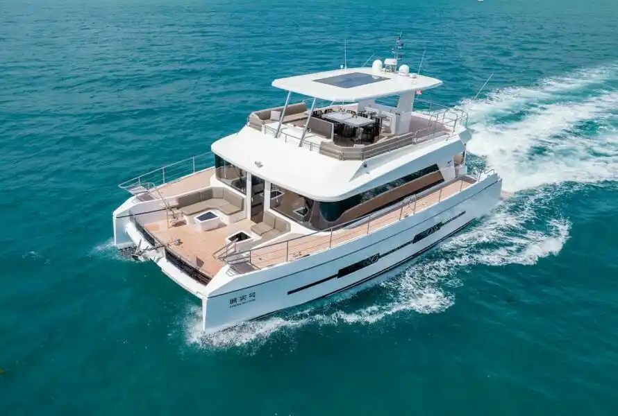 Diamond Yachts EF56  Power Catamaran photo