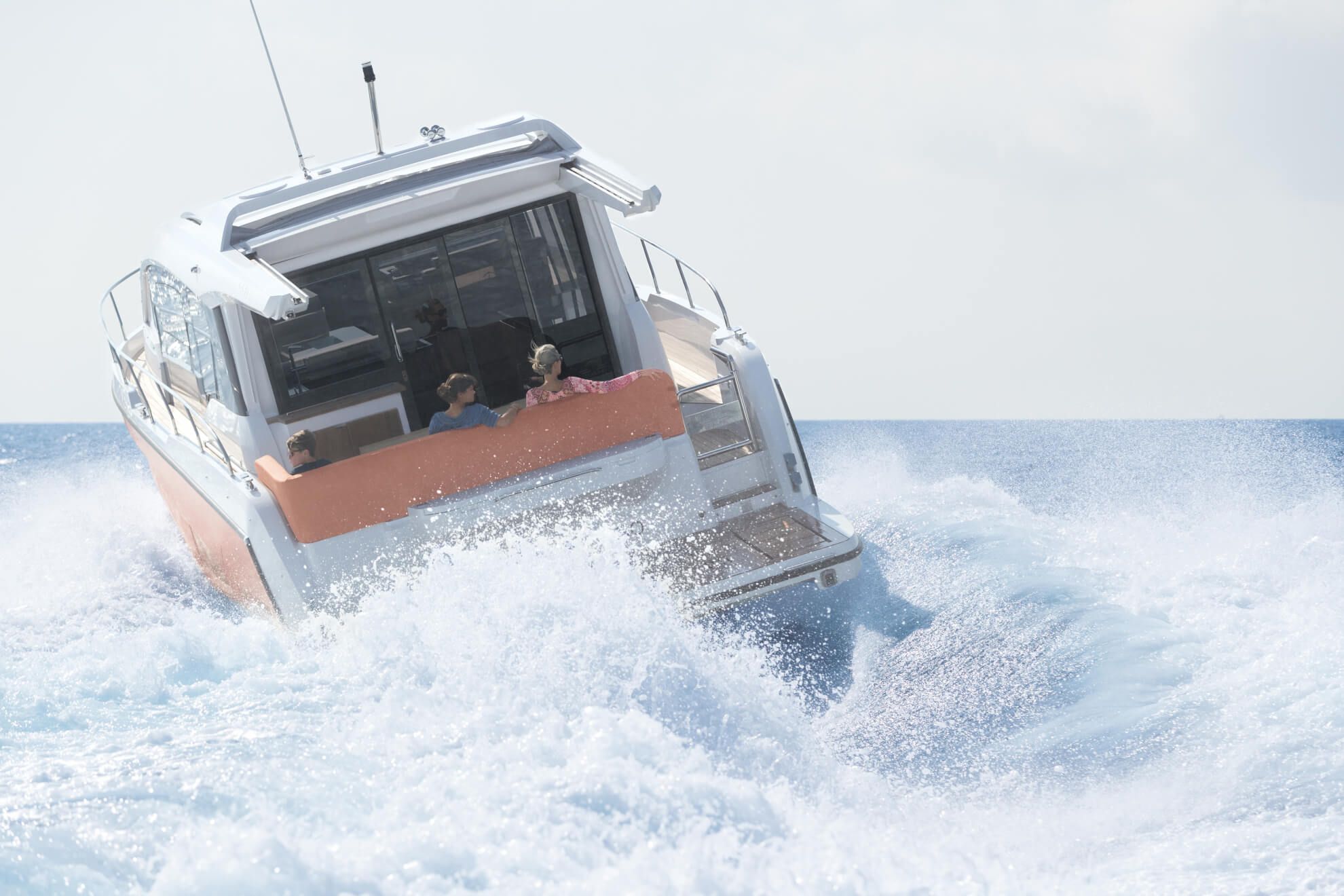 Exterior del SEALINE C430