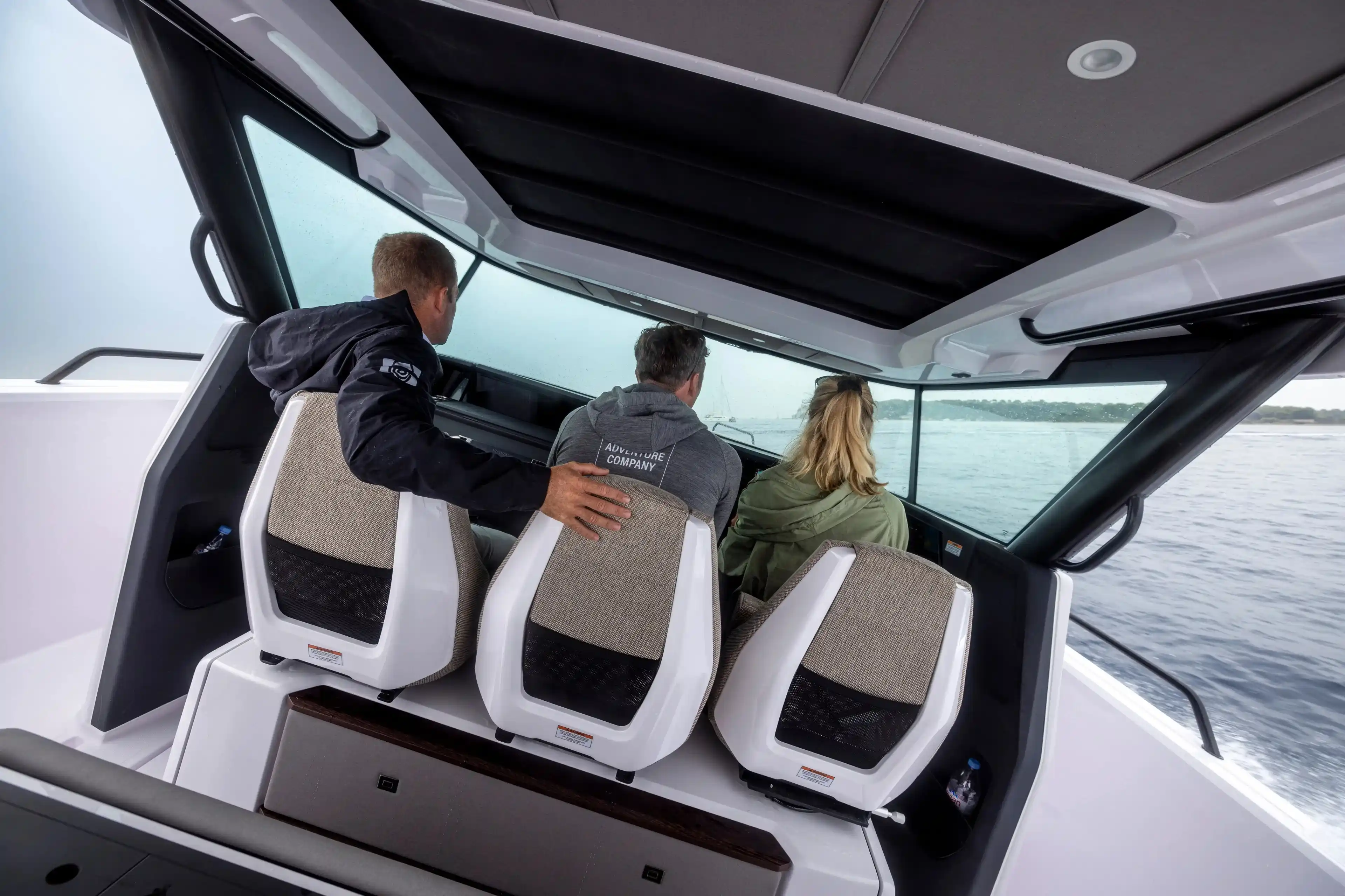 Axopar 45 Cross Top Interior