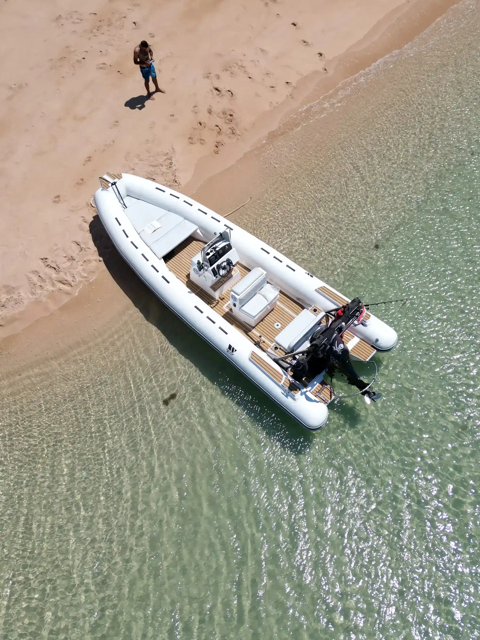 Tiger Marine Open 750 Exterior