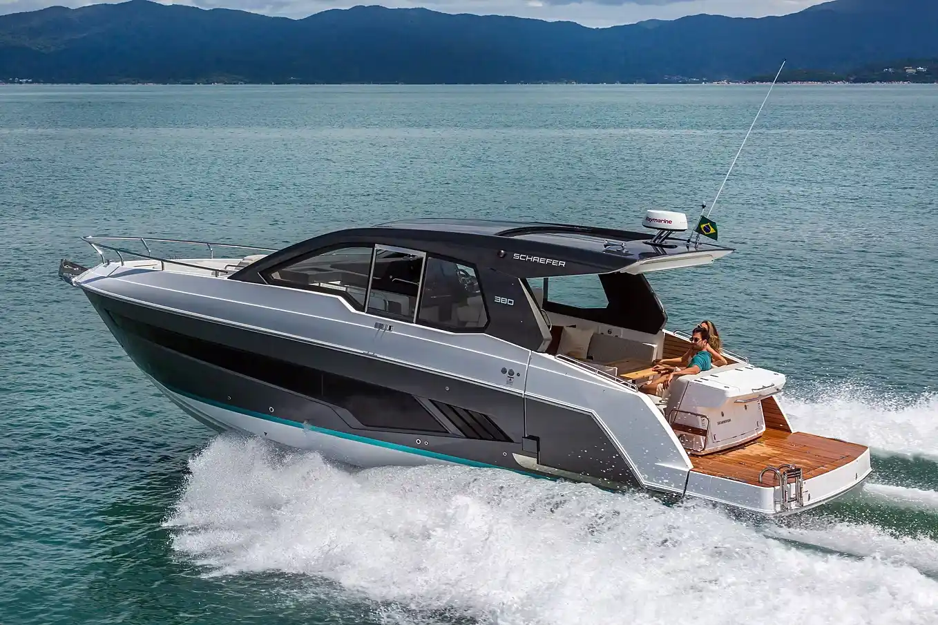 Schaefer Yachts 380