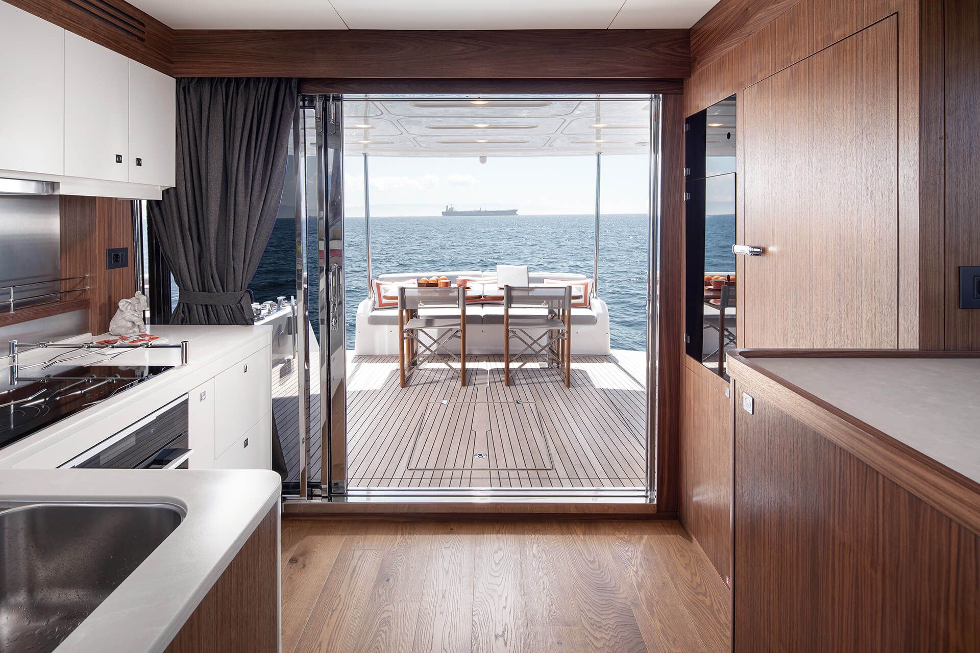 Sirena 58 Interior