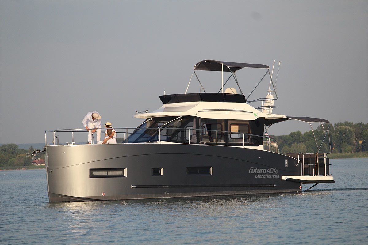 Cobra Yachts Futura 40 Electric