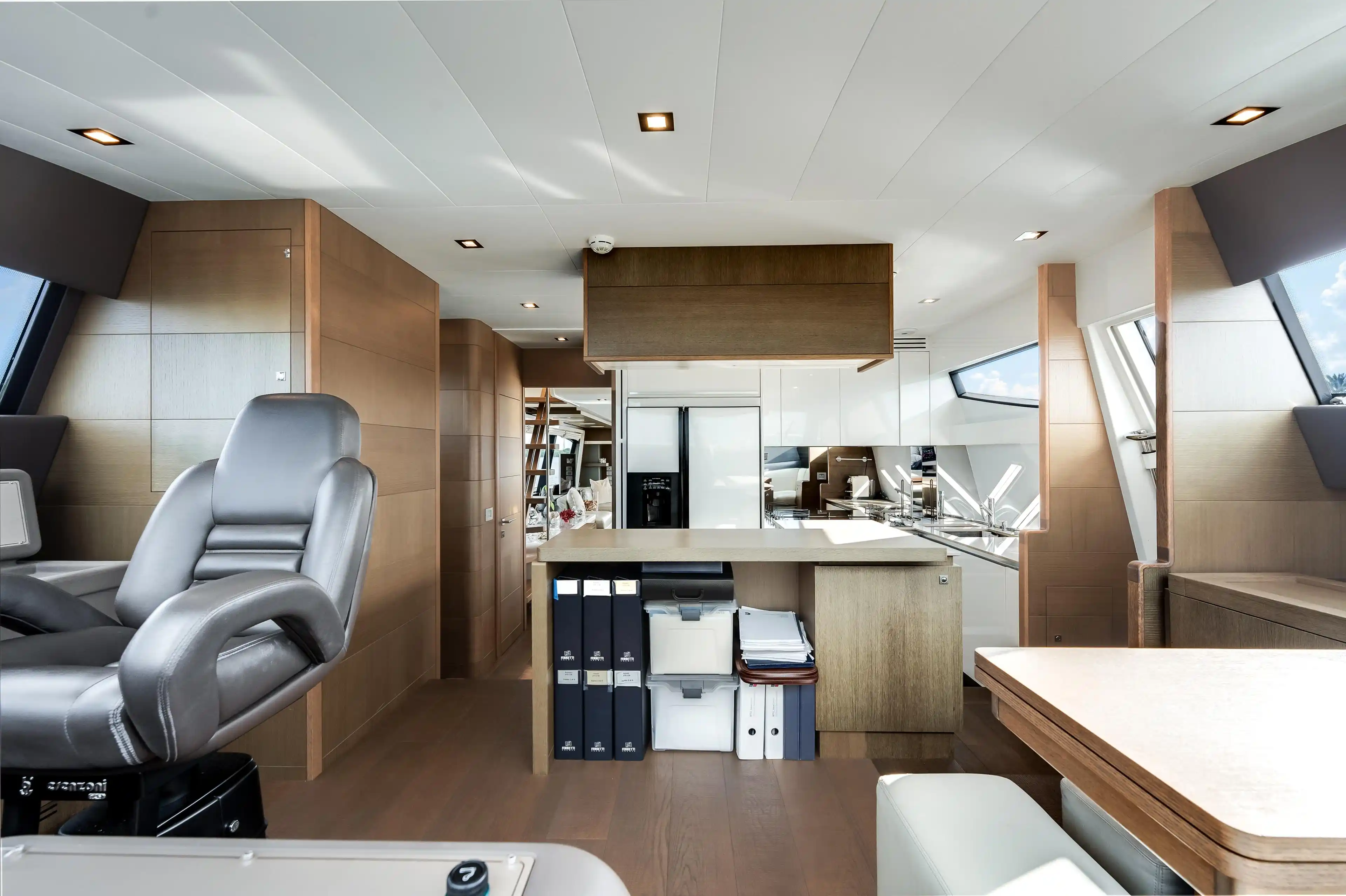 Ferretti Yachts 870 Interior