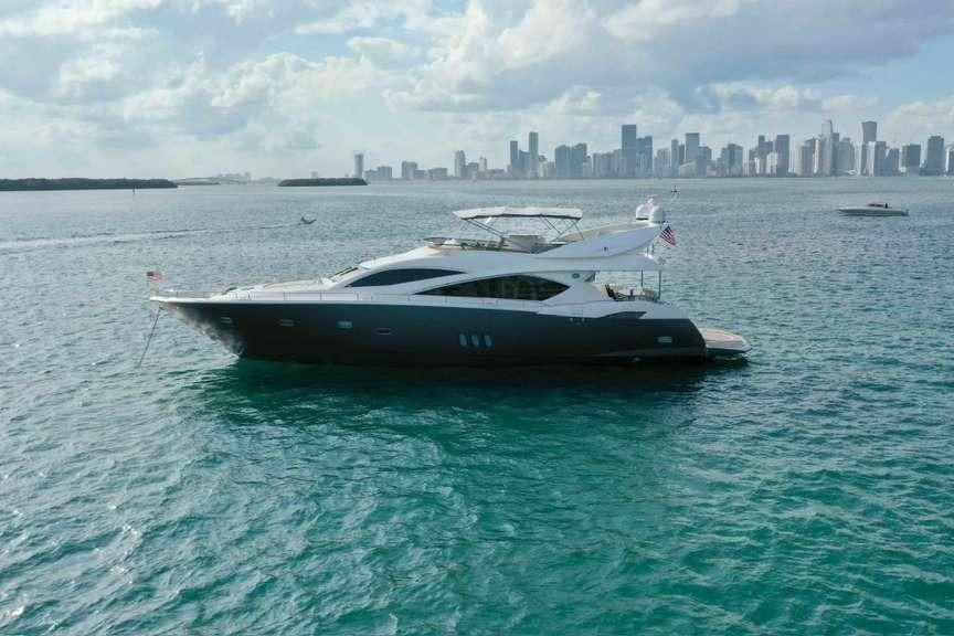 Sunseeker Manhattan 82