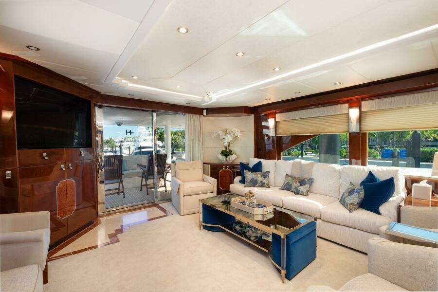 Hargrave 94 Sky Lounge Interior