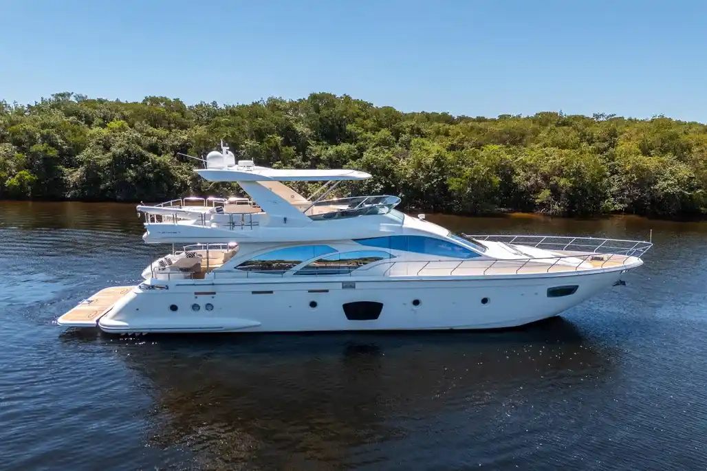 Azimut 75 Fly