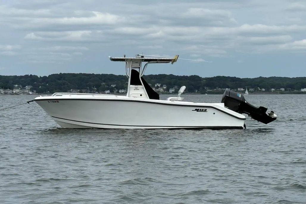 Mako 232 Center Console