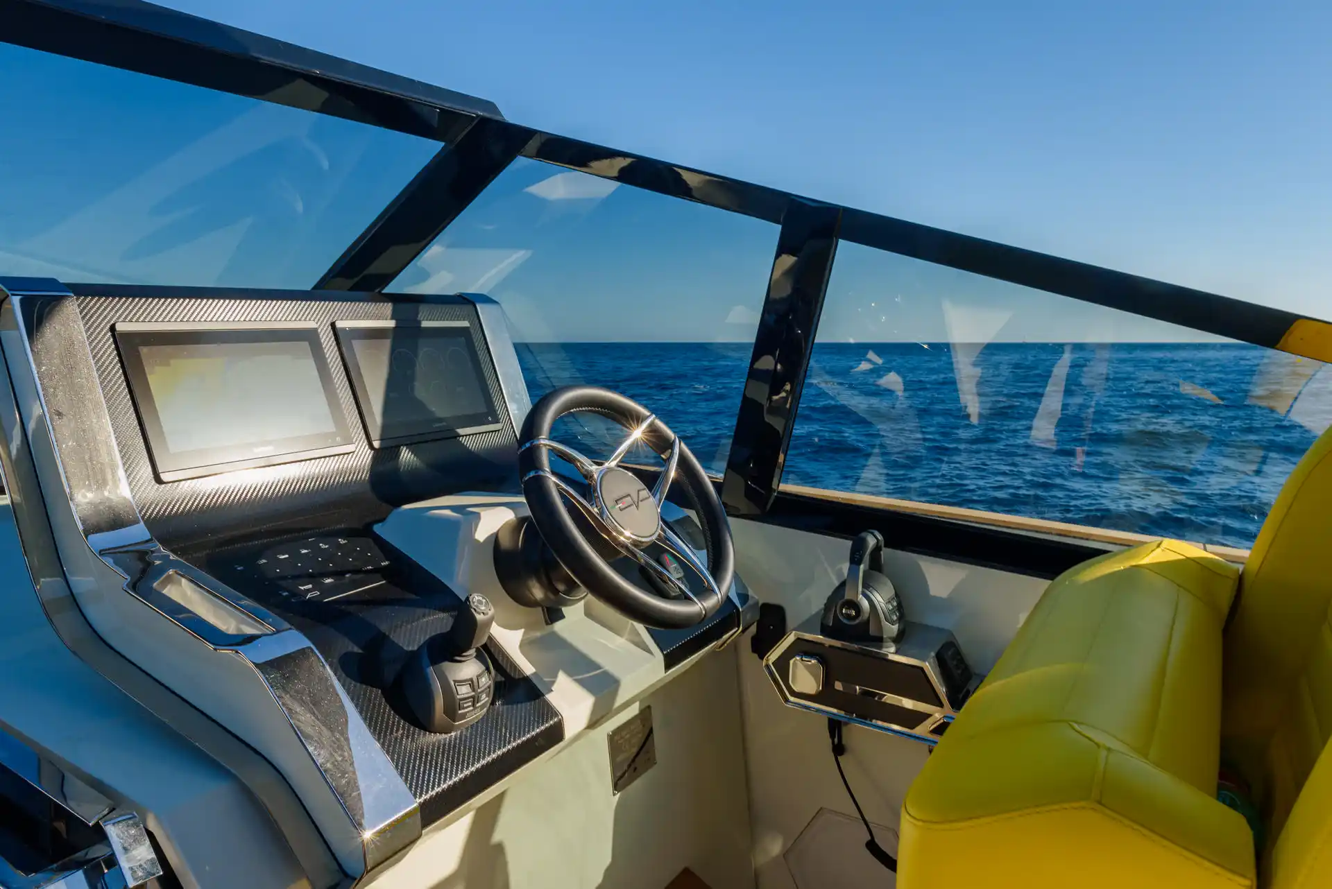 Innenbereich der Evo Yachts R4 XT