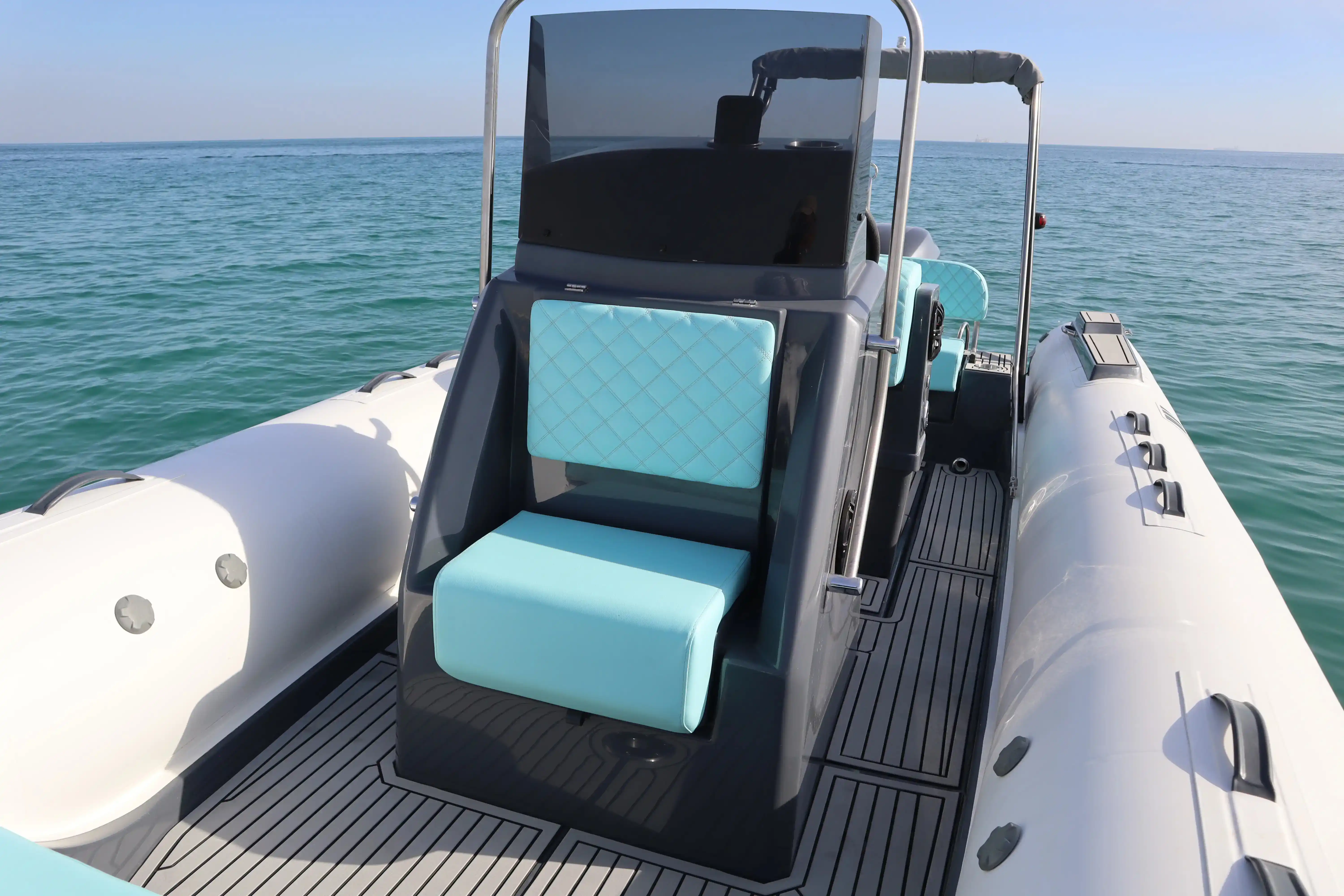 Tiger Marine Open 750 Interior