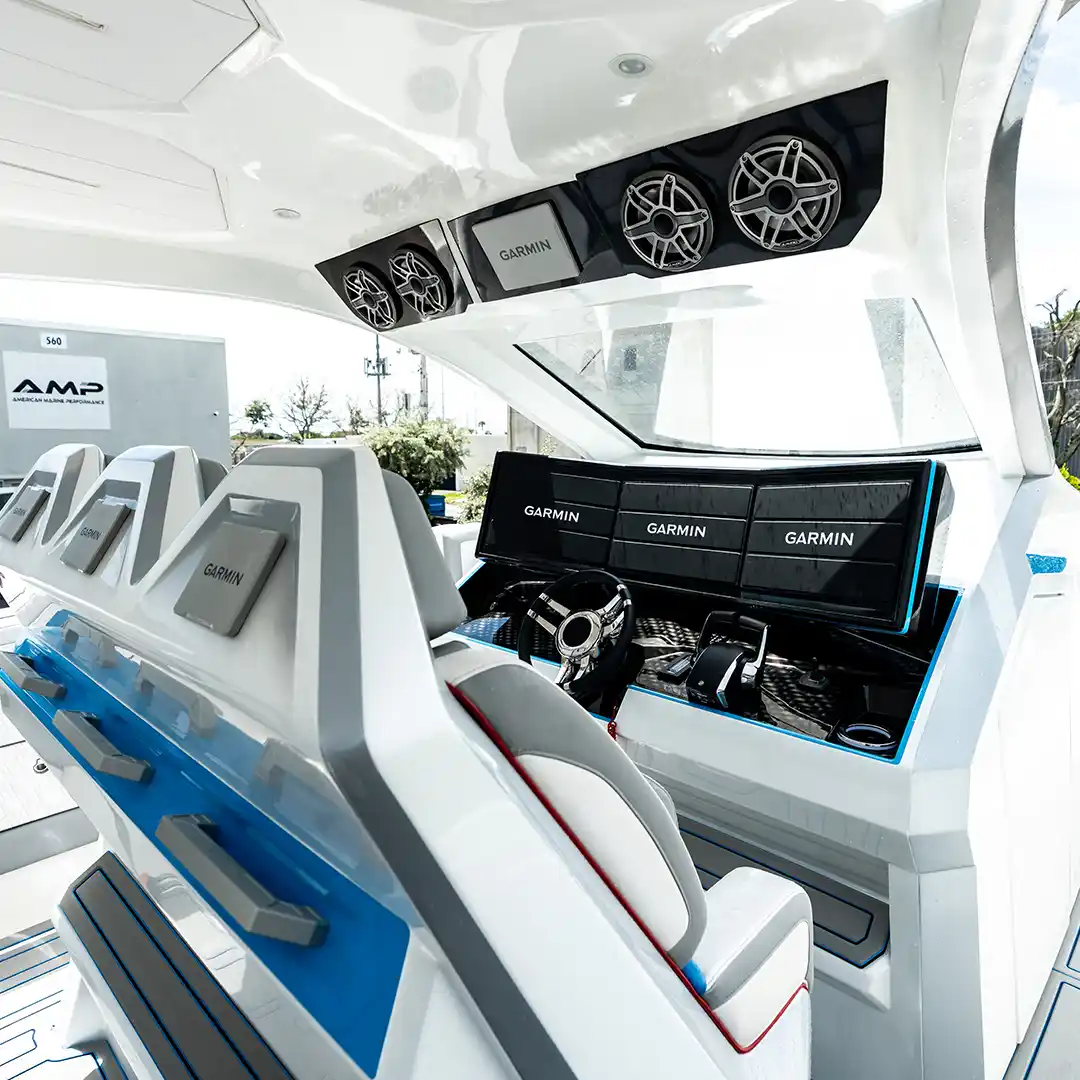AMP American Marine Performance 433 Interior