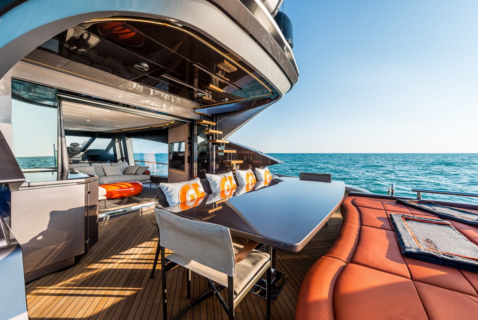 Interni del AB Yachts 80