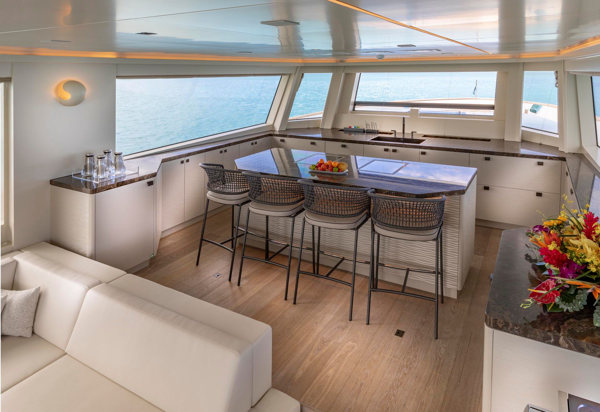 LeVen Yachts 90 Flybridge Interior