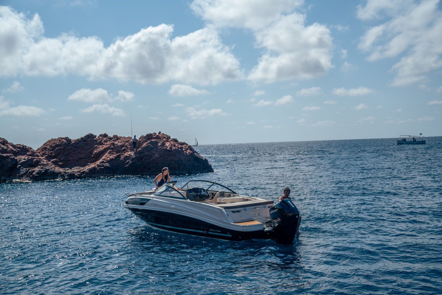 Bayliner VR6 Cuddy Outboard