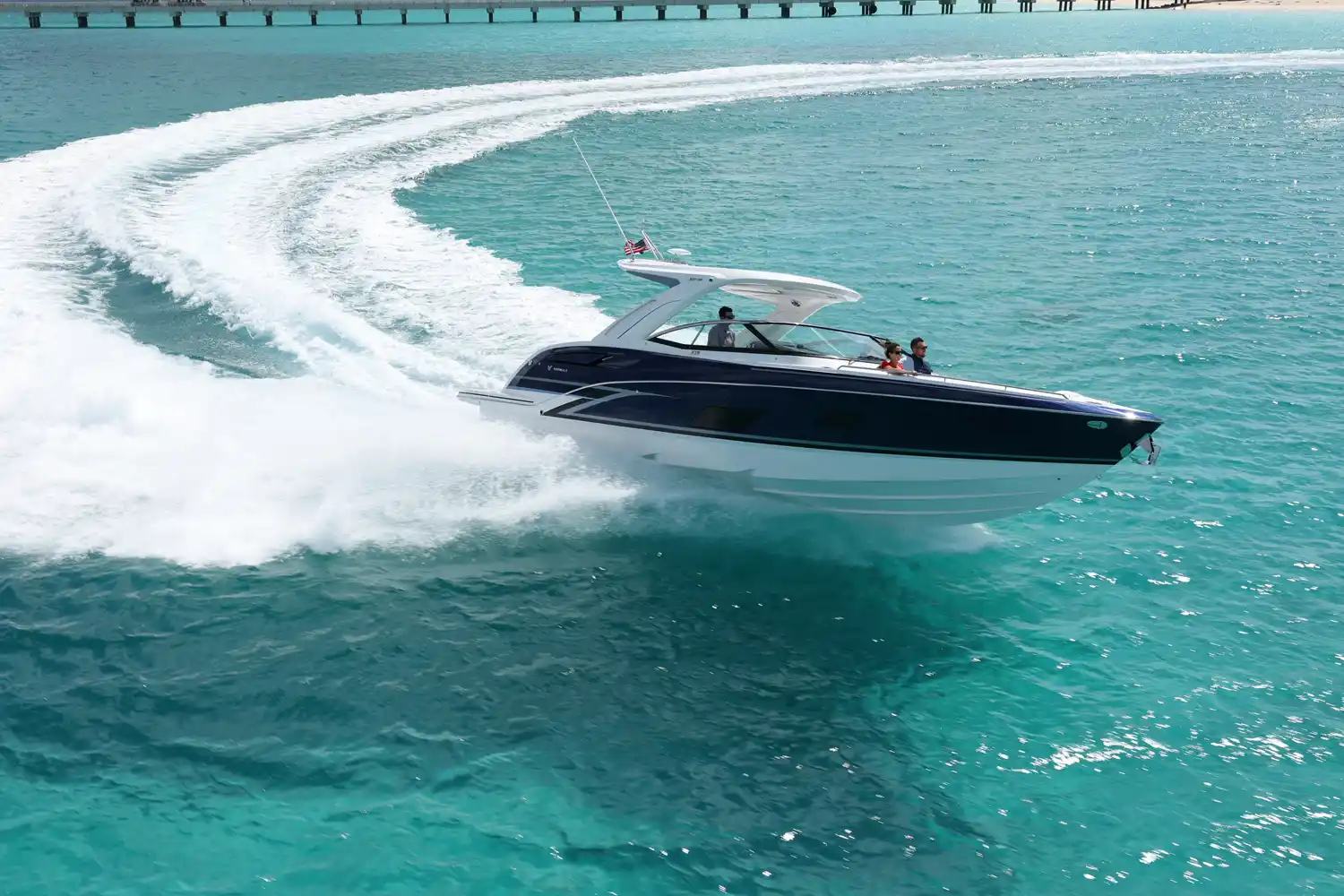 Formula Boats 360 Crossover Bowrider