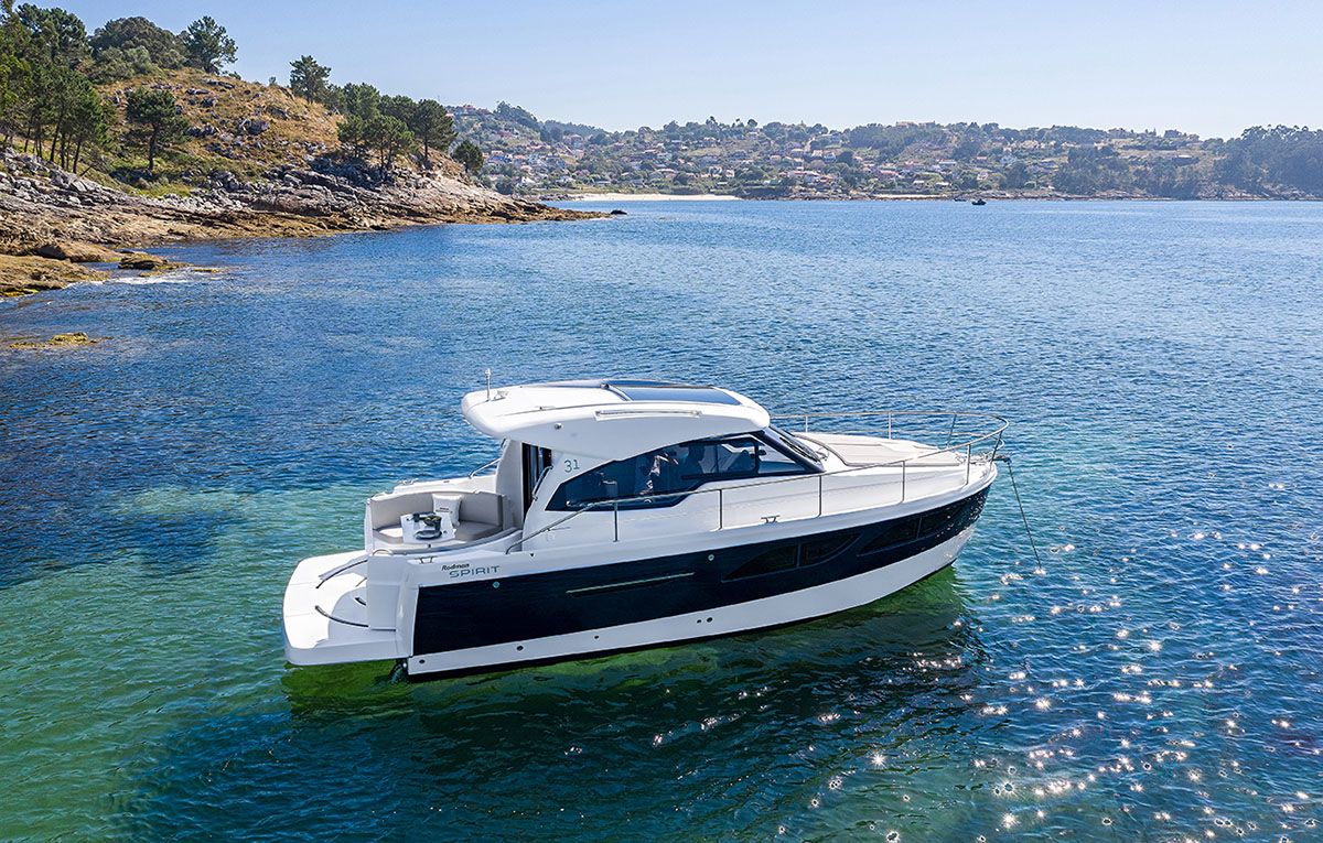 Rodman Spirit 31′ HT Inboard