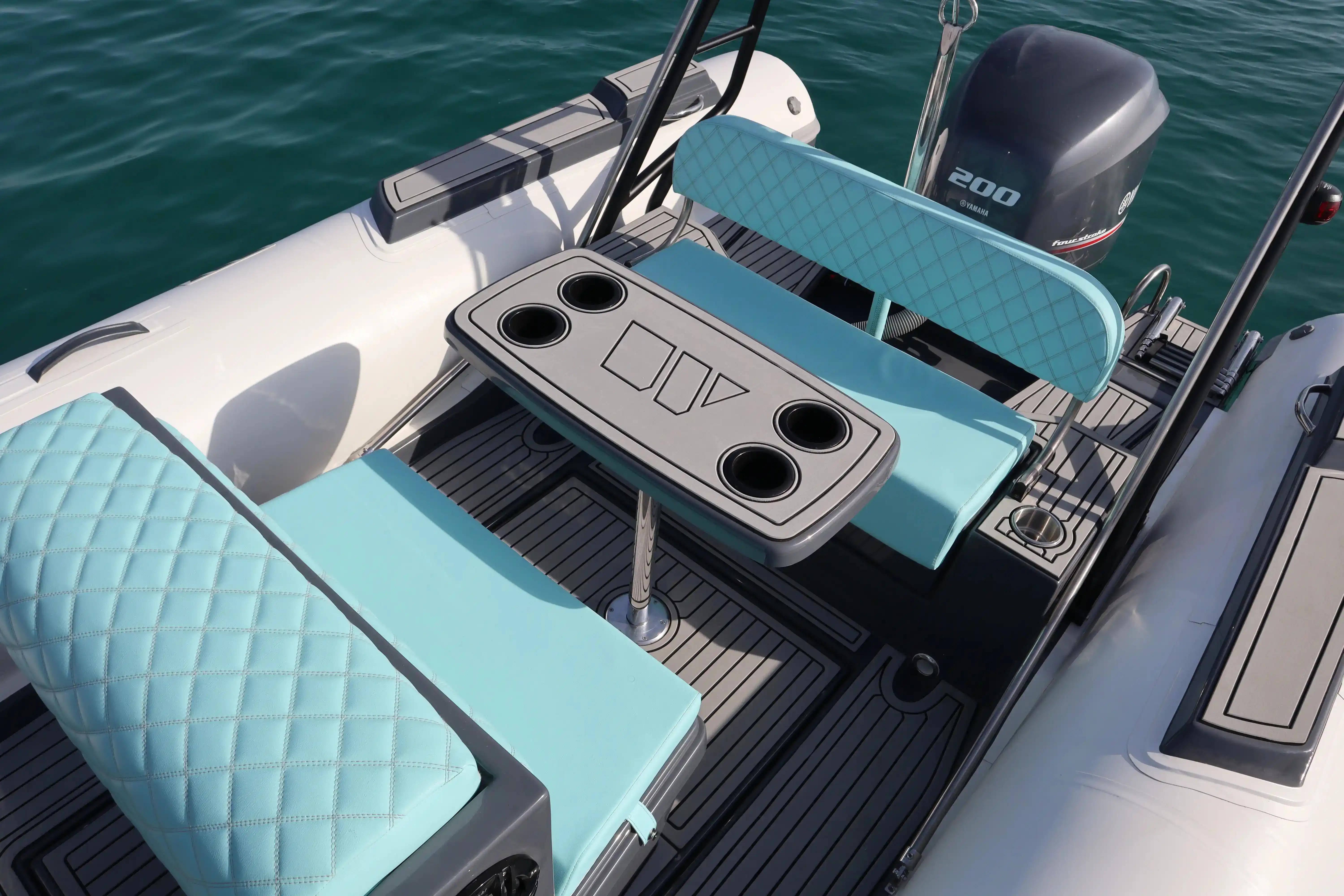 Tiger Marine Open 750 Interior