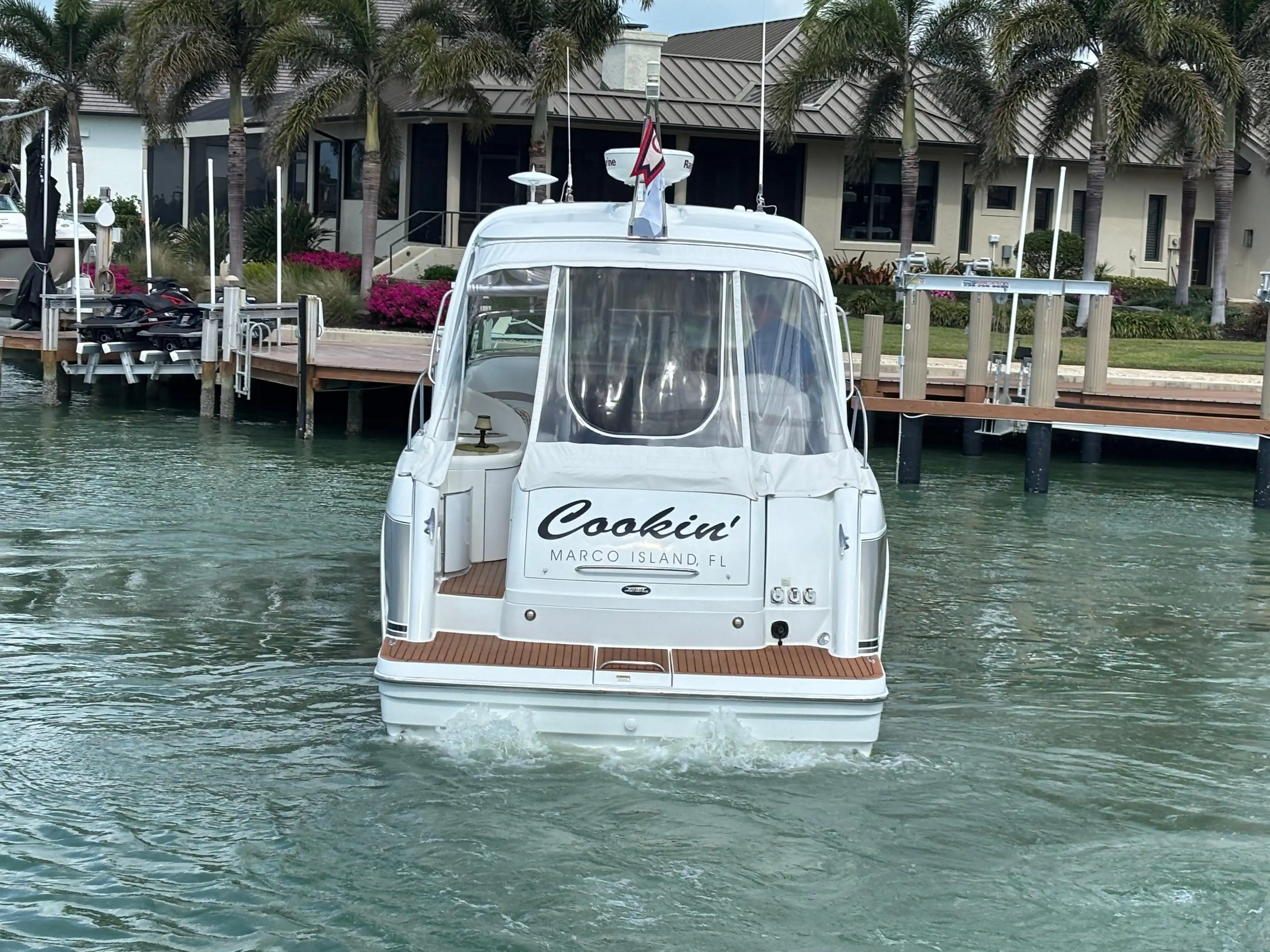 Formula Boats 37 PC Exterior