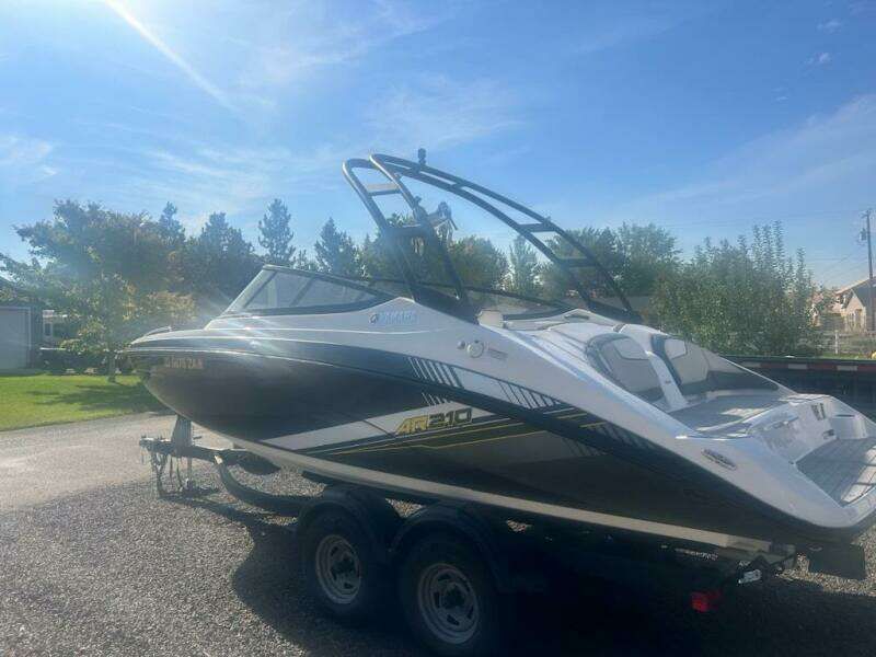 Yamaha AR210