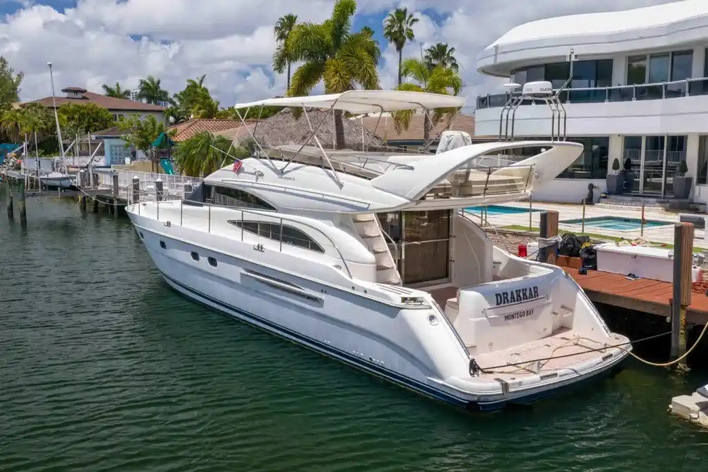 Exterieur van de Princess Yachts 61